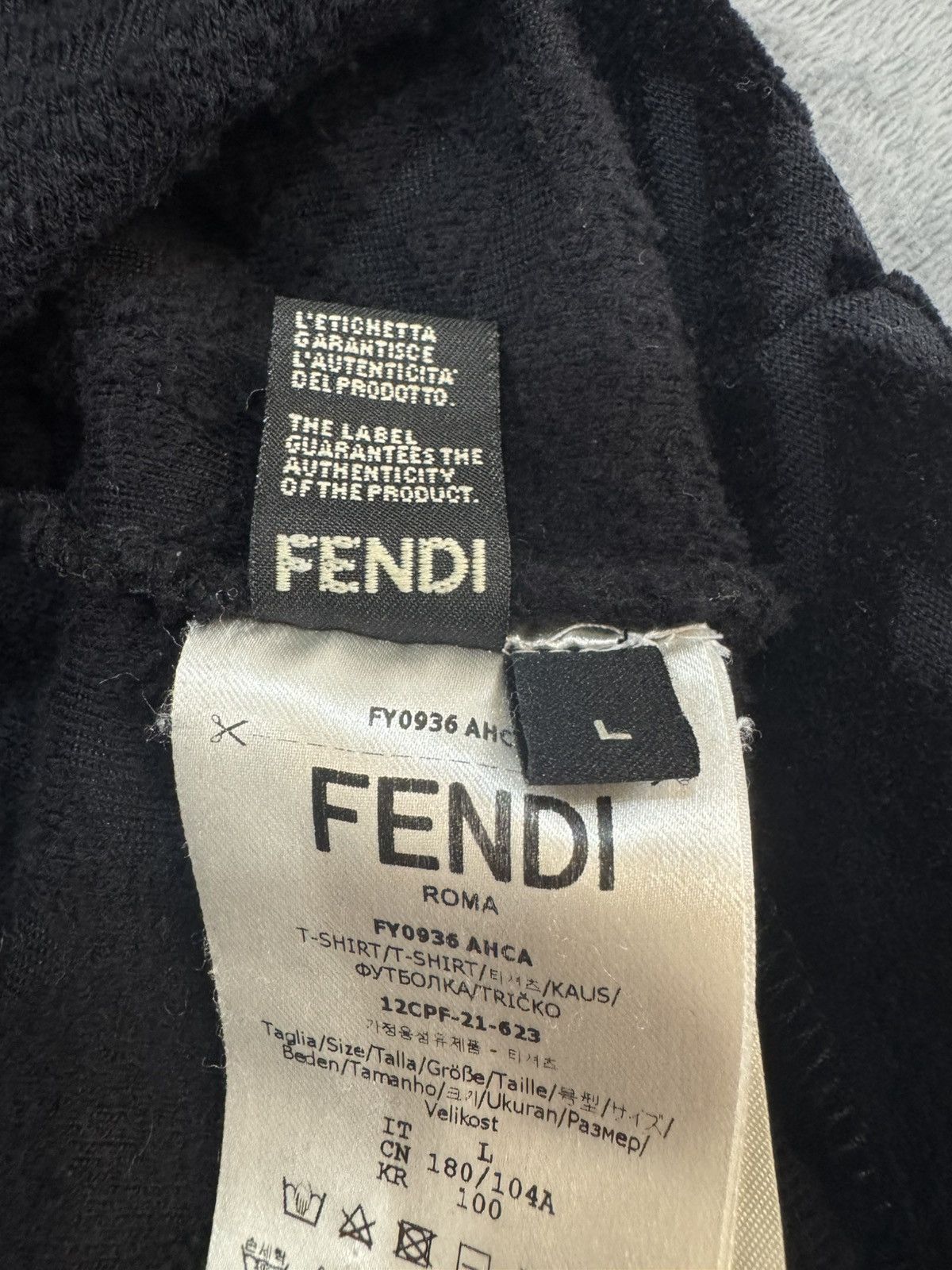 Fendi Fendi Monogram Towel Black Tee Size US L / EU 52-54 / 3 - 7 Thumbnail