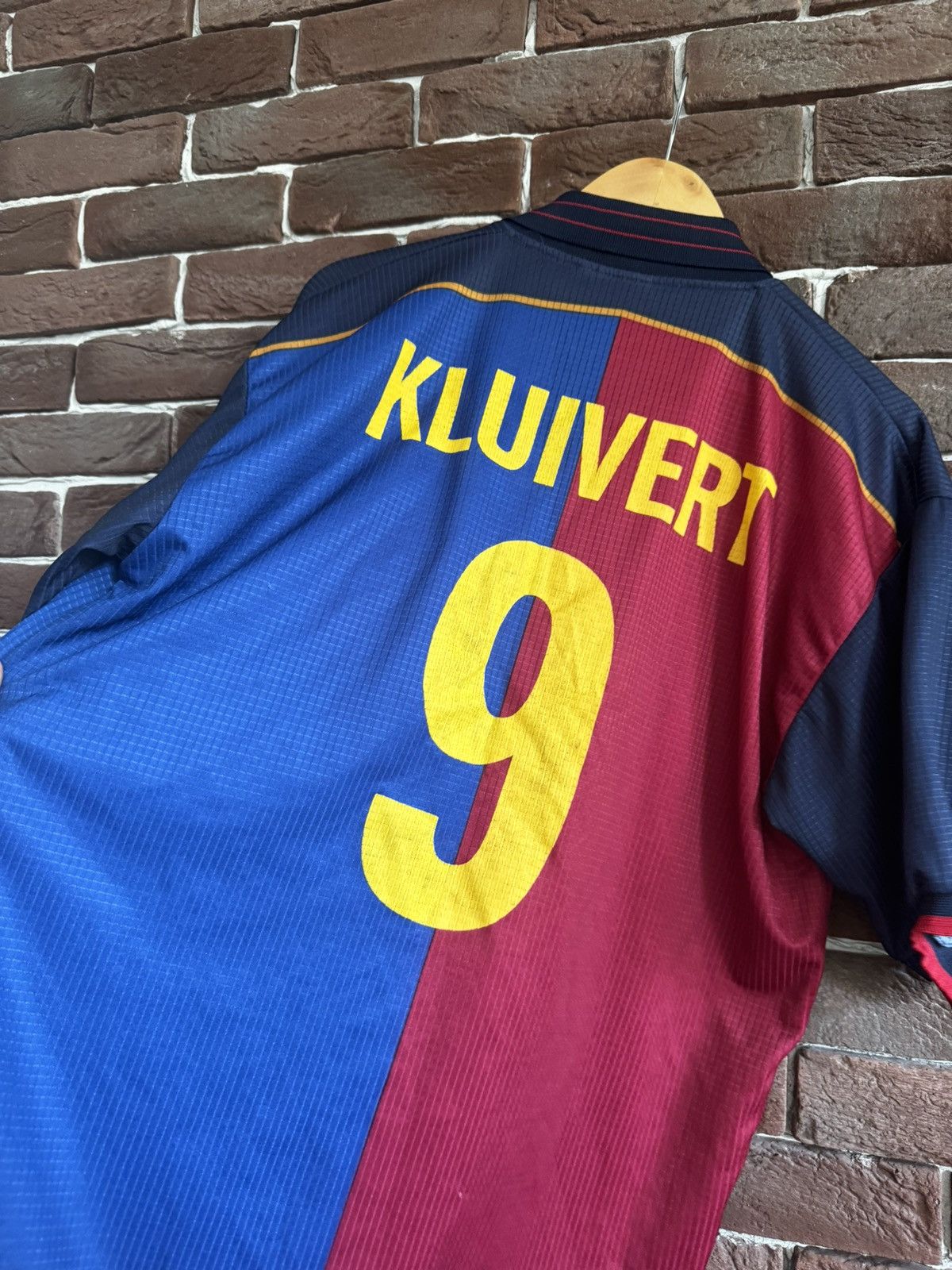 Nike Rare Vintage FC Barcelona 1899 1999 Kluivert Soccer Jersey Size US XL / EU 56 / 4 - 7 Thumbnail