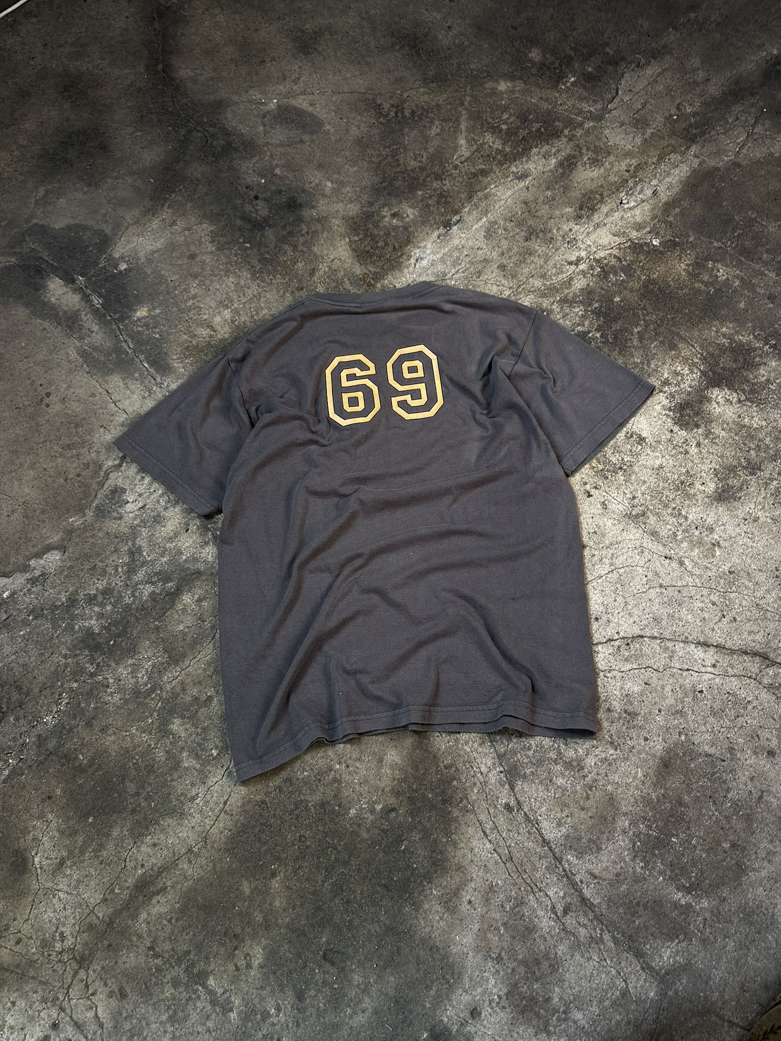 Hook-Ups 00s Vintage Pornstar 69 Logo Spellout Skate T-shirt Size US M / EU 48-50 / 2 - 2 Thumbnail