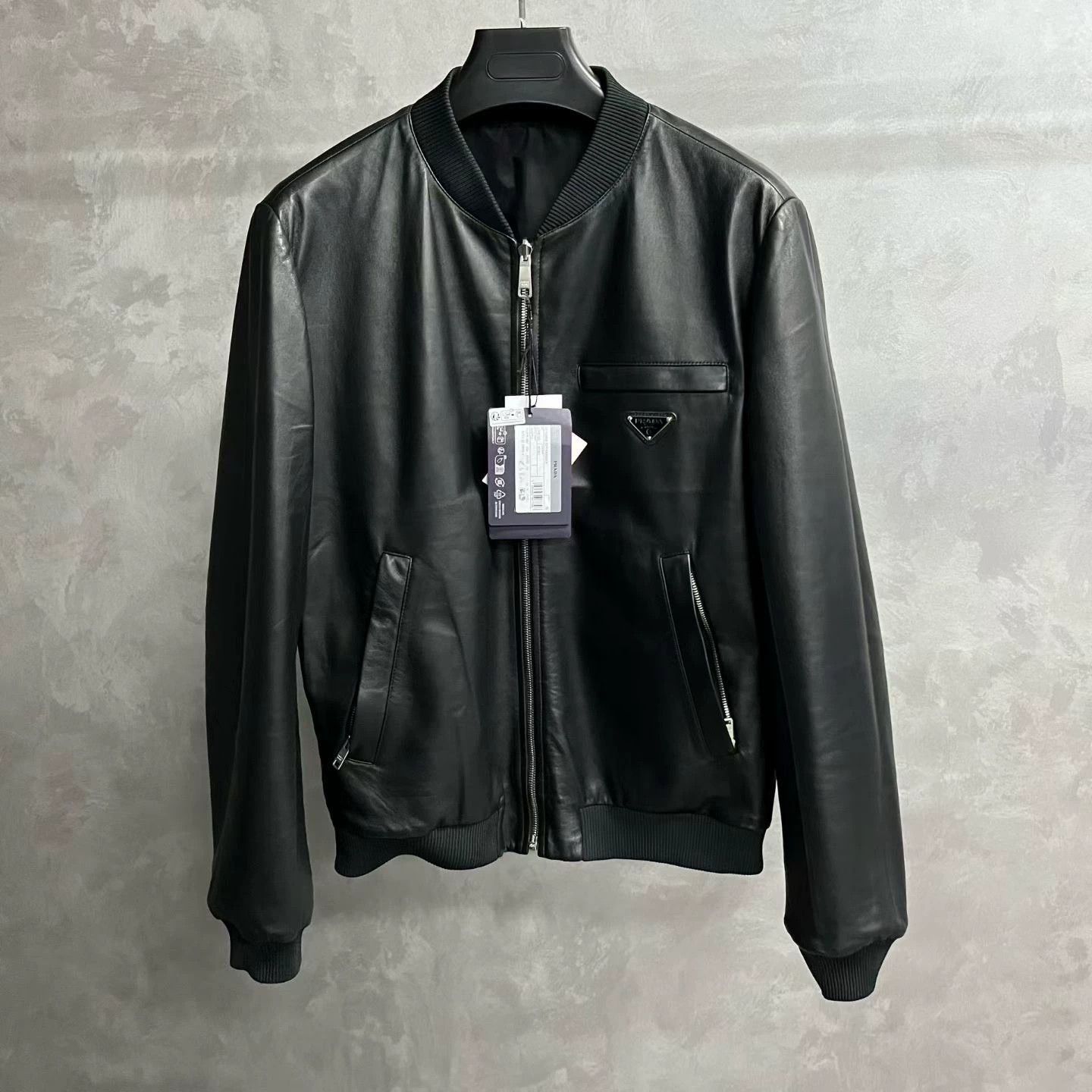 Prada prada nappa leather bomber jacket black Size US L / EU 52-54 / 3 - 1 Thumbnail