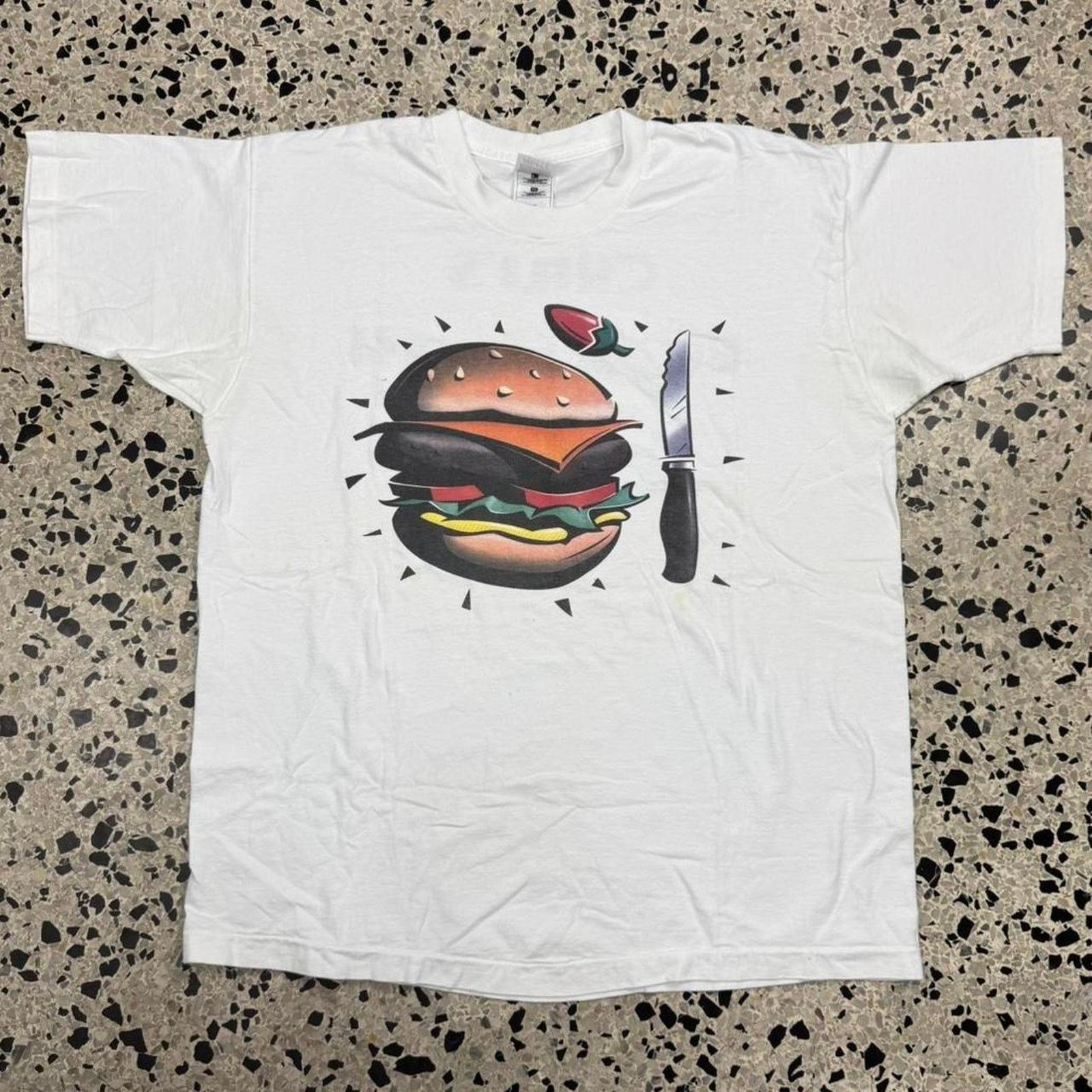 Fruit Of The Loom × Vintage VINTAGE 90S SINGLE STITCH CHILI’S BIG MOUTH BURGER PROMO TEE Size US XL / EU 56 / 4 - 1 Thumbnail