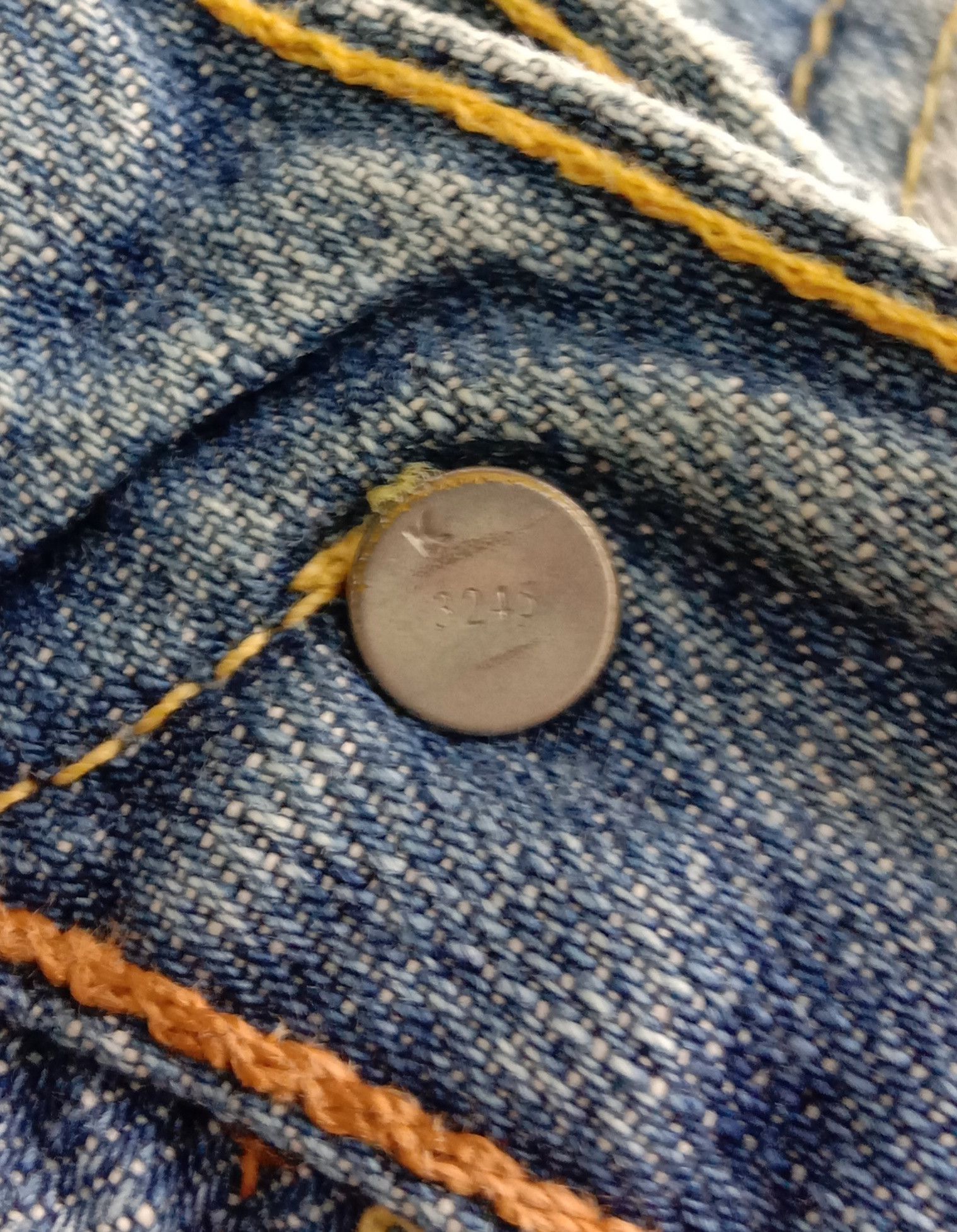 Levi's Vintage Levi's 505 Jeans Faded Blue Distressed Denim Size US 33 - 10 Thumbnail