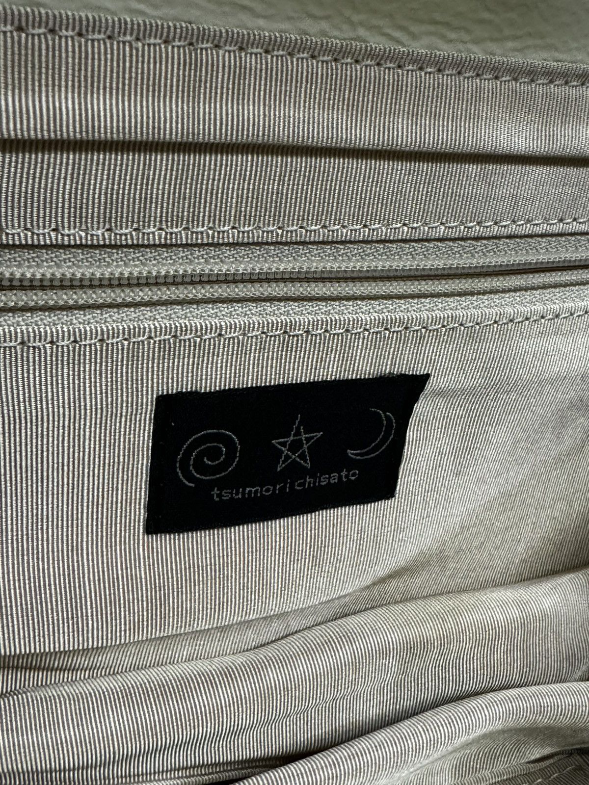 Japanese Brand × Tsumori Chisato × Vintage TSUMORI CHISATO LEATHER BAG BY ISSEY MIYAKE SLING BAG Size ONE SIZE - 3 Thumbnail