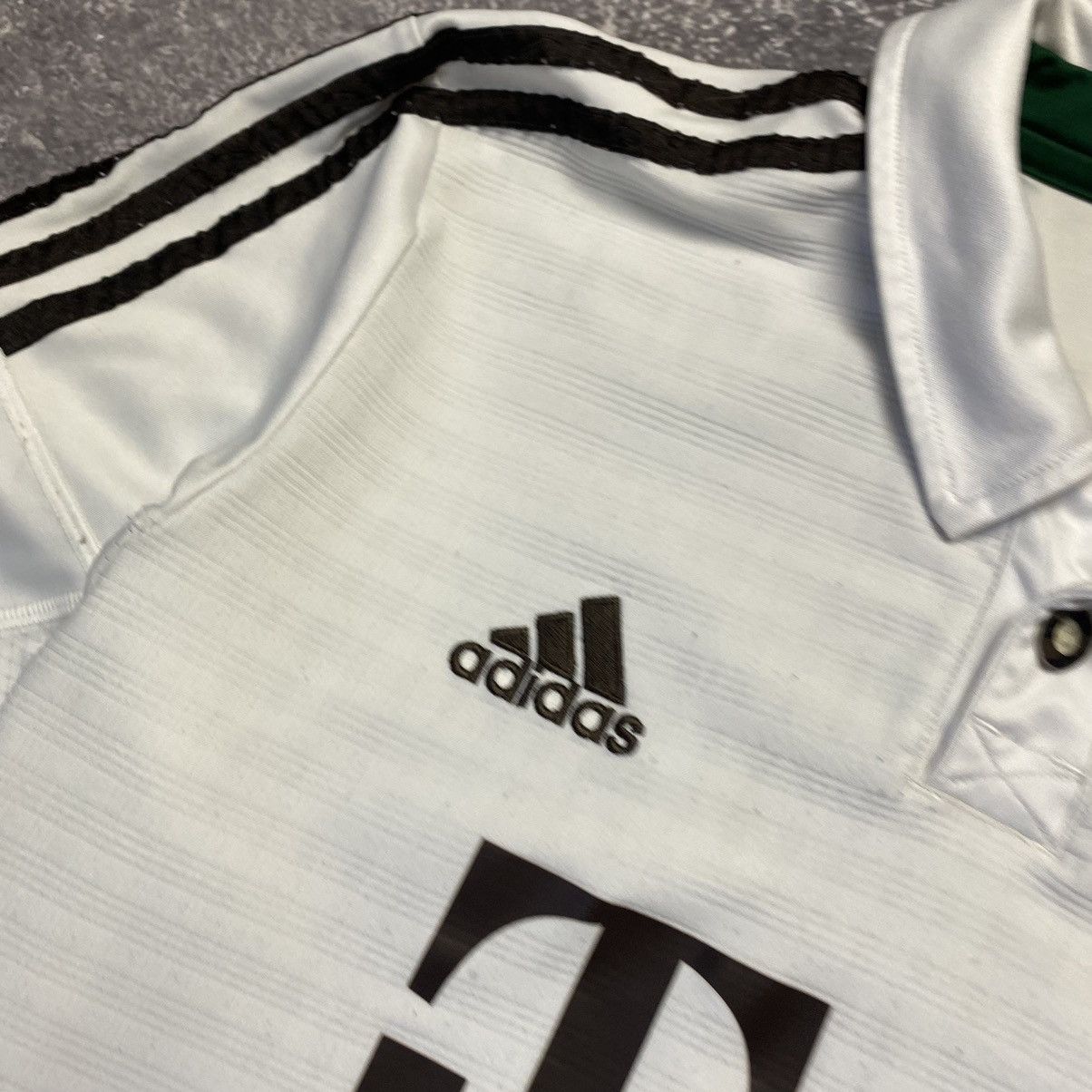 Vintage Vintage Adidas Fc Bayern Munchen 2013 soccer jersey Size US L / EU 52-54 / 3 - 4 Thumbnail