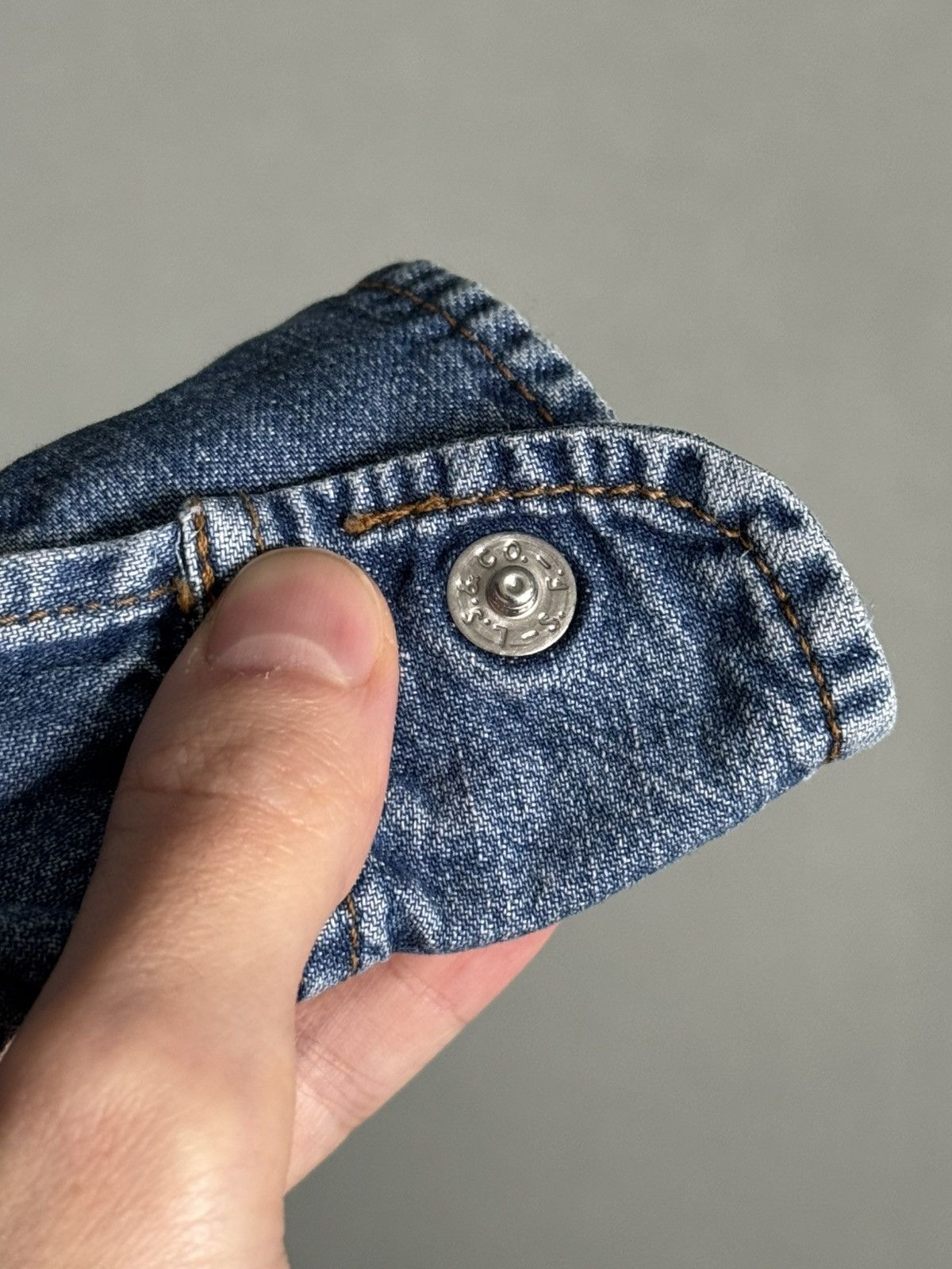 Levi's Vintage Levis denim shirt Size US L / EU 52-54 / 3 - 8 Thumbnail