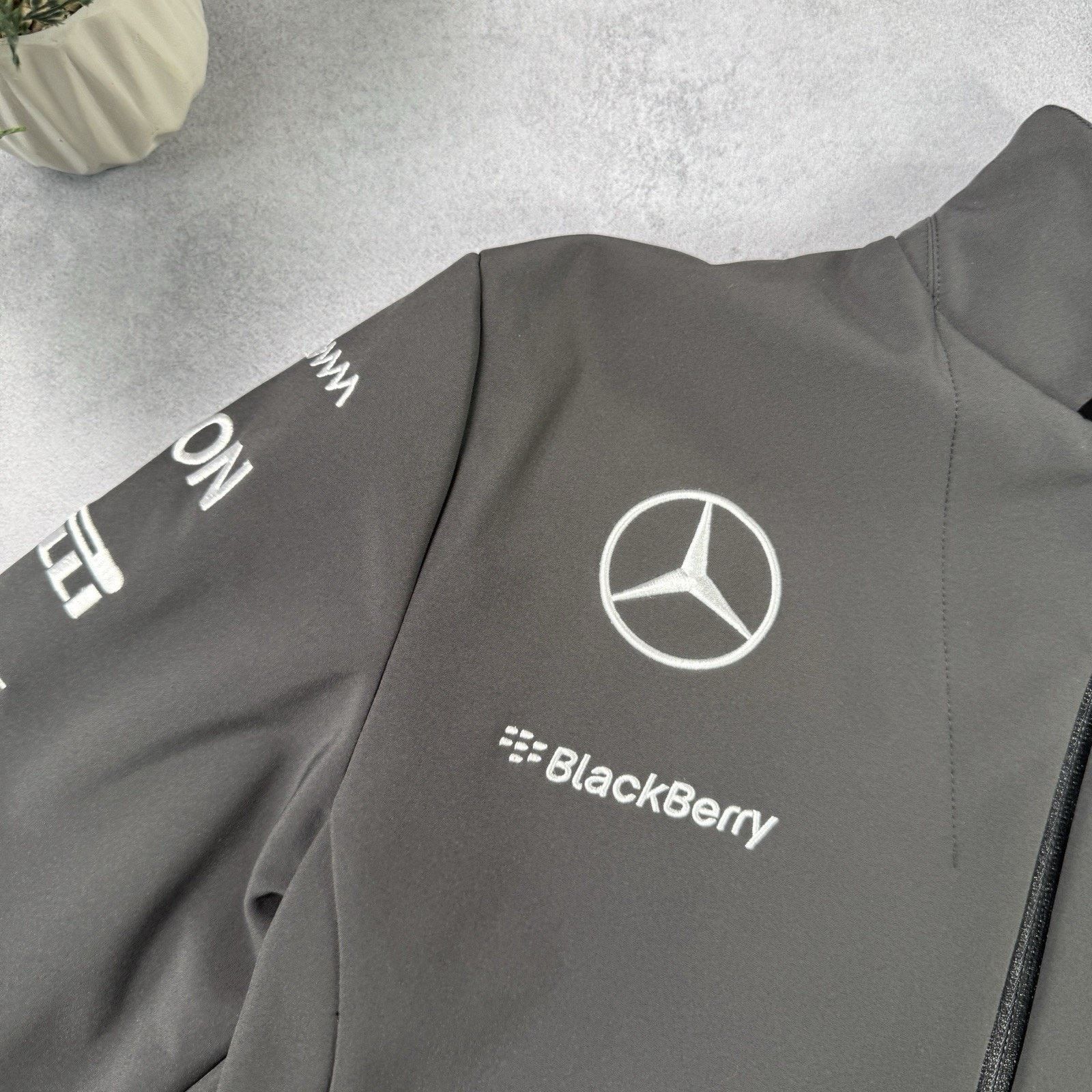 Mercedes-Benz Hugo Boss Mercedes-AMG Petronas F1 Team Softshell Jacket S Size US S / EU 44-46 / 1 - 2 Thumbnail