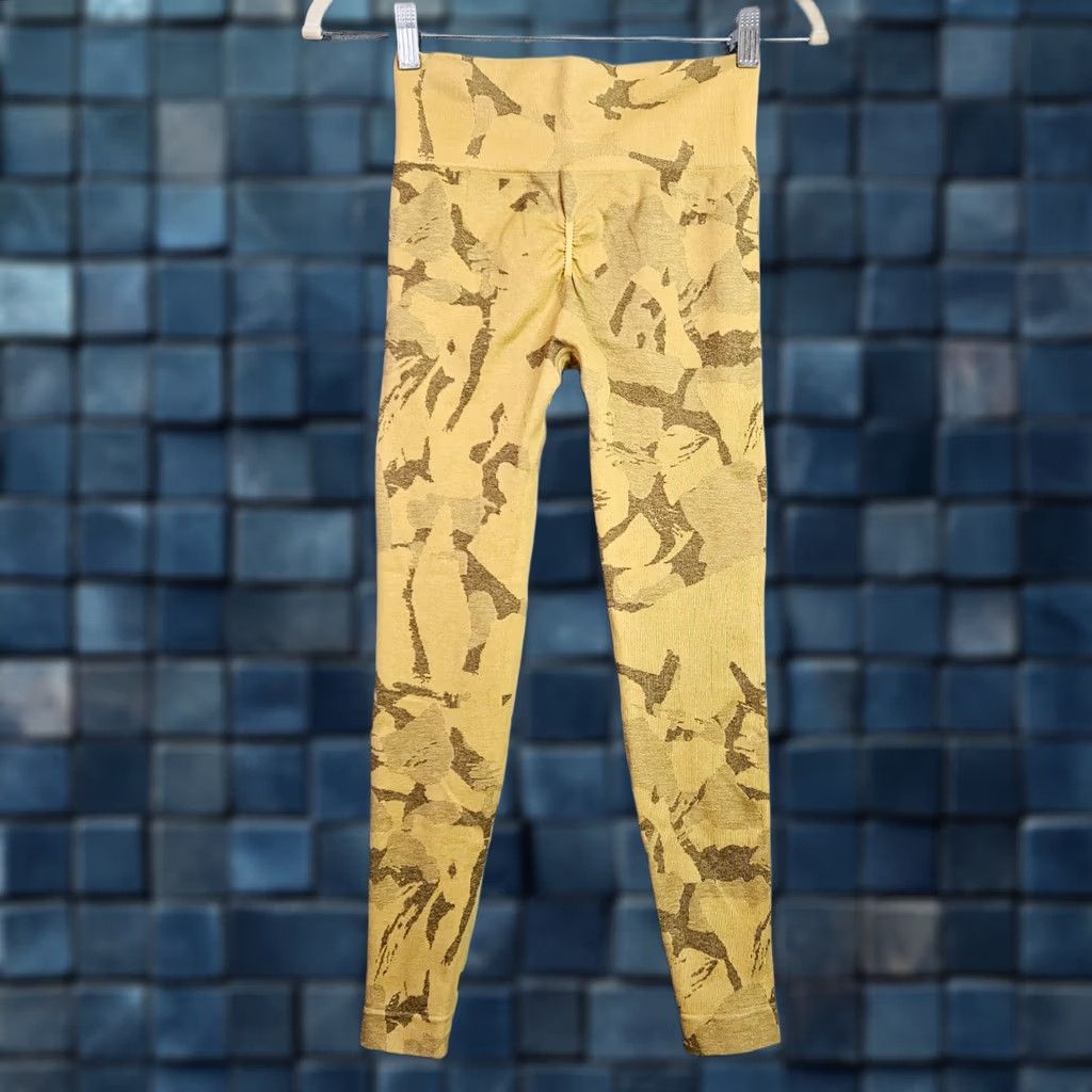 Gymshark Gymshark Leggings Small Camo Tan High Rise Workout Activewear Size 28" / US 6 / IT 42 - 1 Thumbnail