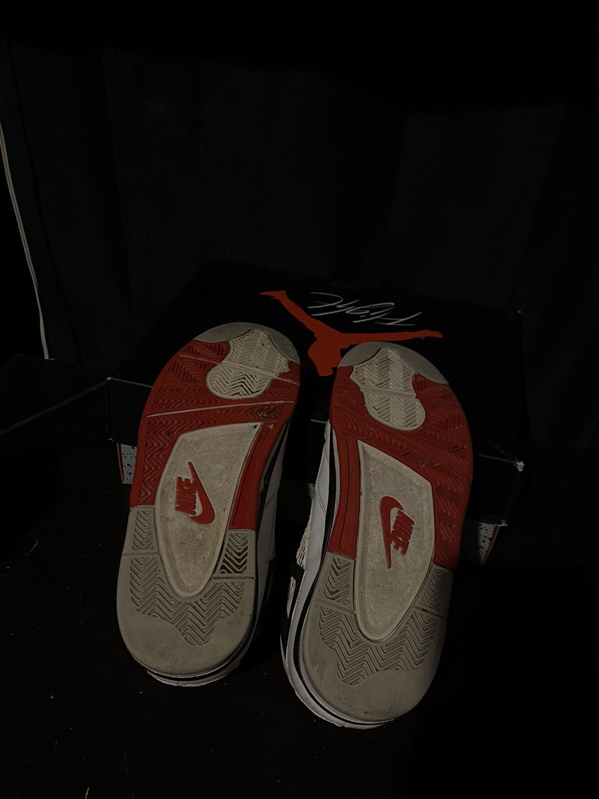 Jordan Brand Jordan 4 fire red Size US 10.5 / EU 43-44 - 4 Thumbnail
