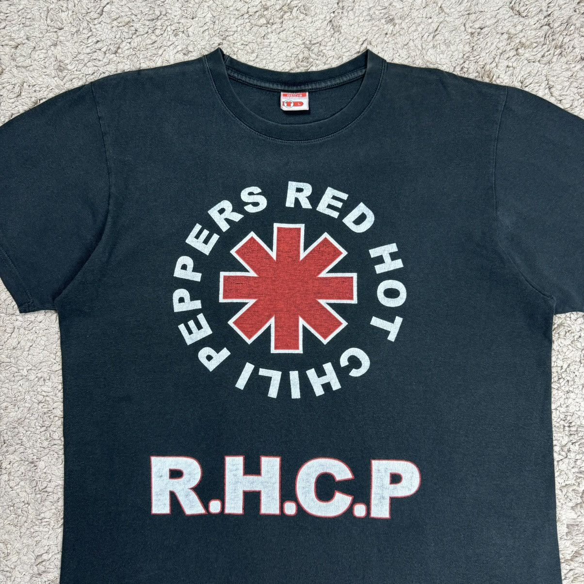 Band Tees Vintage Bootleg Red Hot Chili Peppers T-shirt Size US L / EU 52-54 / 3 - 5 Thumbnail