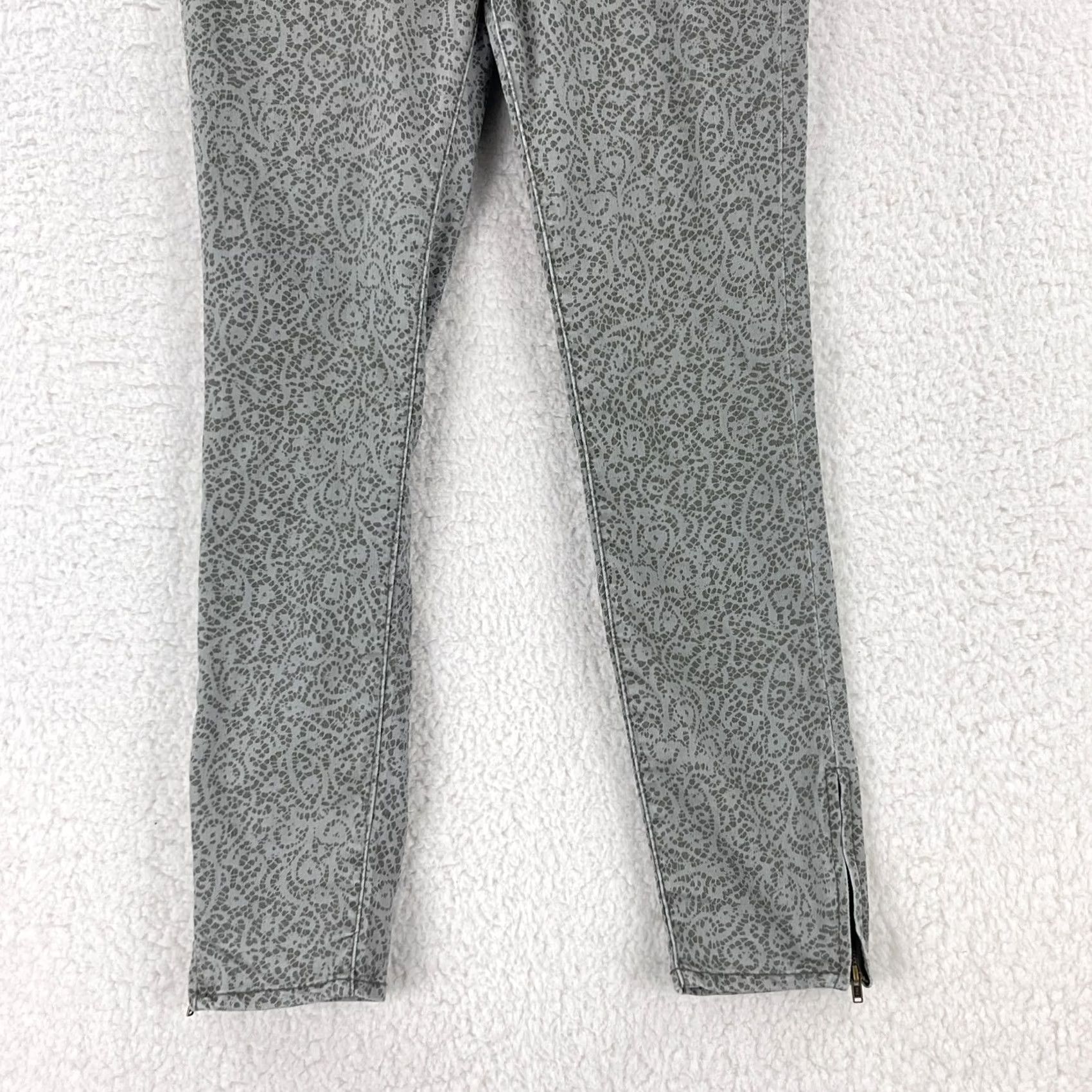 Free People Free People Jeans Skinny Gray Denim Lace Print Ankle-Zip 26 Womens Regular Rise 26 Inseam 5-Pocket Bohemian Festival Size 26" / US 2 / IT 38 - 3 Thumbnail