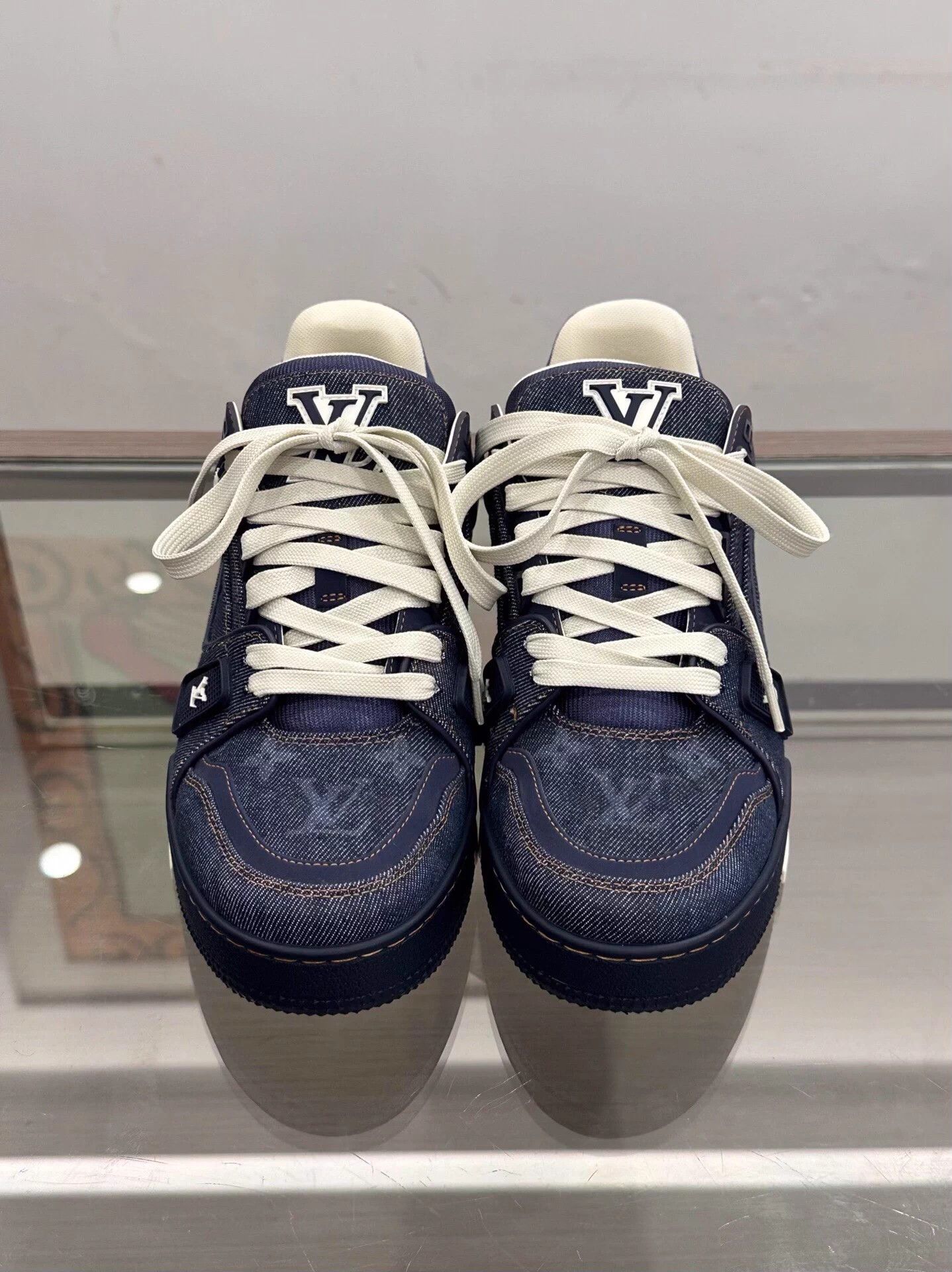 Louis Vuitton LV Men's Dark Blue Denim Monogram Trainer 5 (39) Size US 6 / EU 39 - 3 Thumbnail