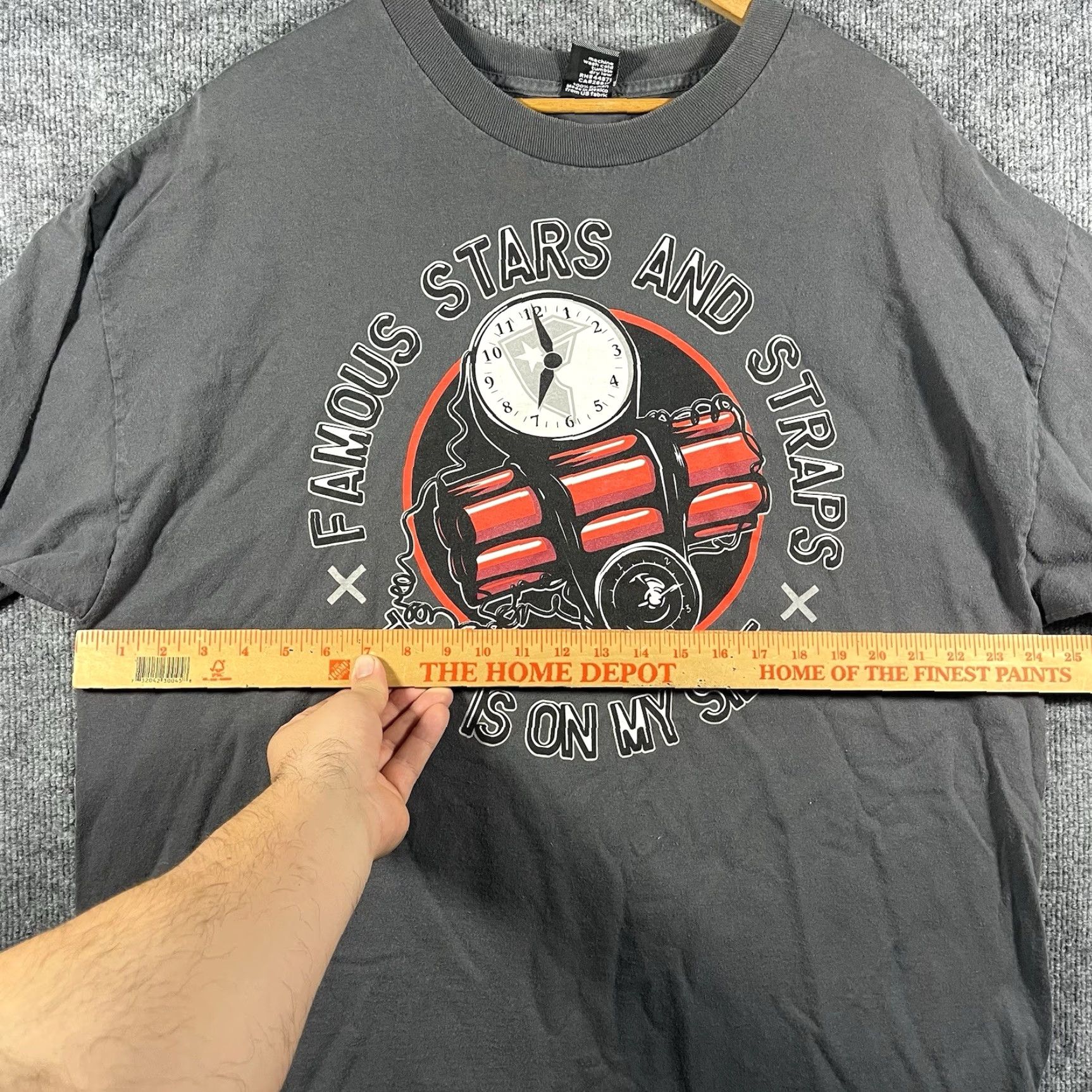 Barker Famous Stars & Straps Mens T-Shirt 2XL Vtg Y2K Grunge Band Rock 90s Size US XXL / EU 58 / 5 - 5 Thumbnail