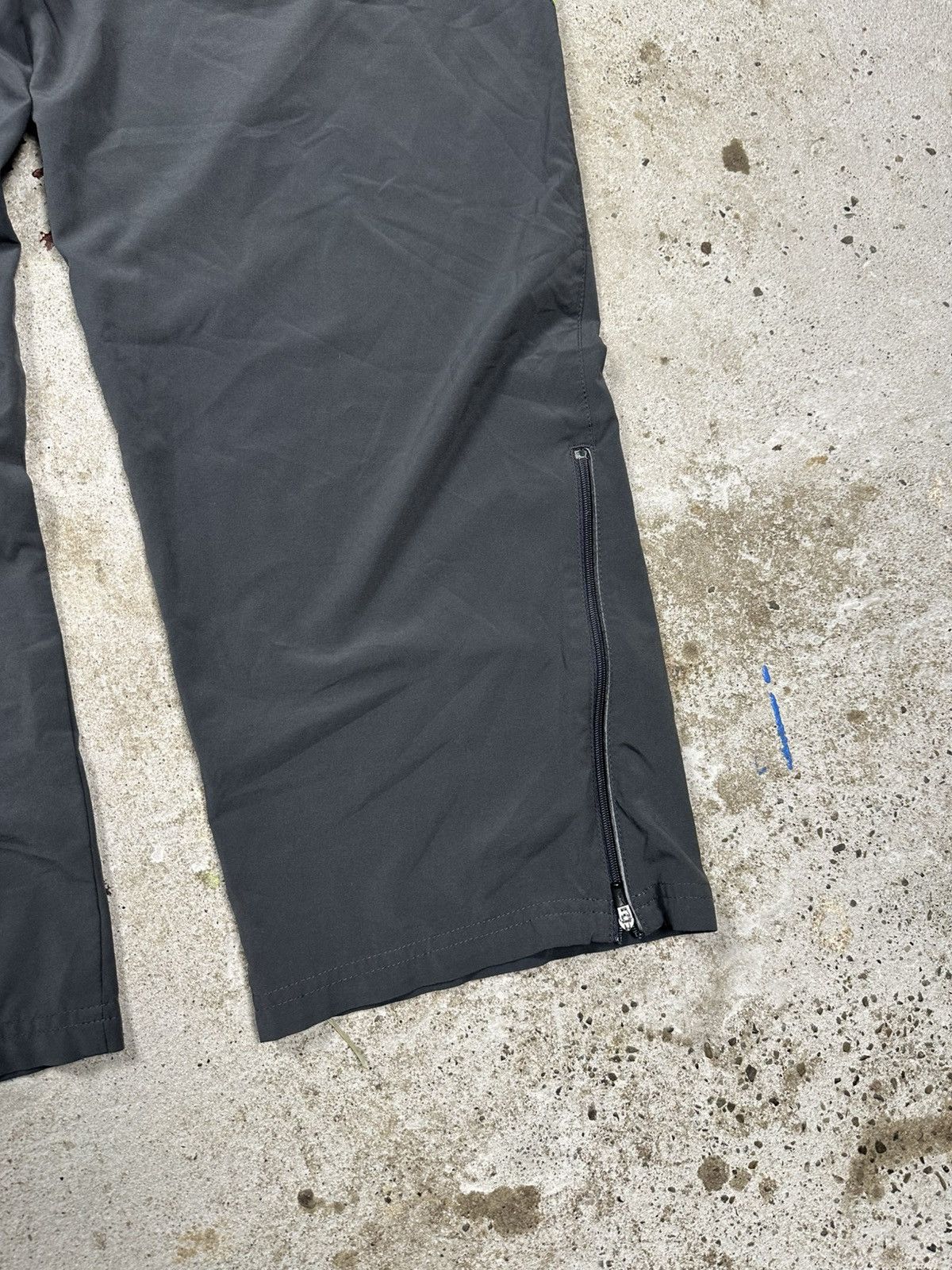 Nike × Vintage Vintage Y2K Nike Baggy Grey Track Pants Swoosh Rare Size US 34 / EU 50 - 10 Thumbnail
