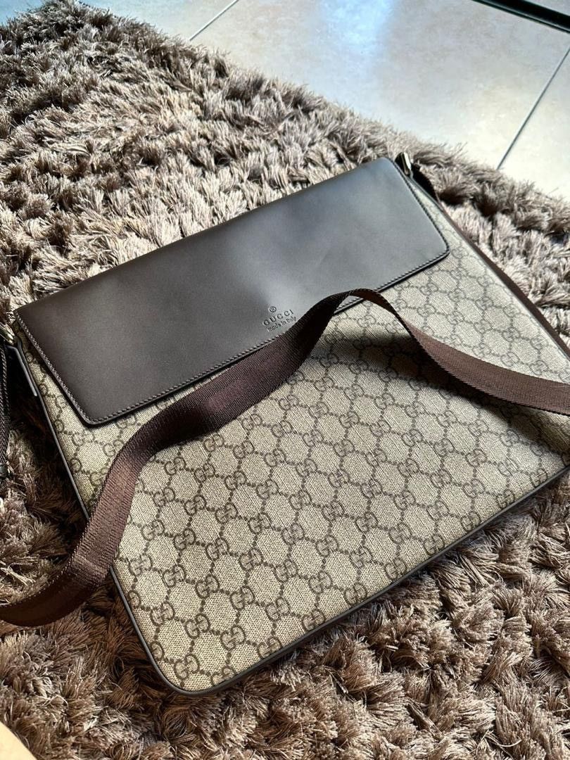 Gucci Authentic Gucci GG Supreme Messenger Bag Size ONE SIZE - 2 Thumbnail