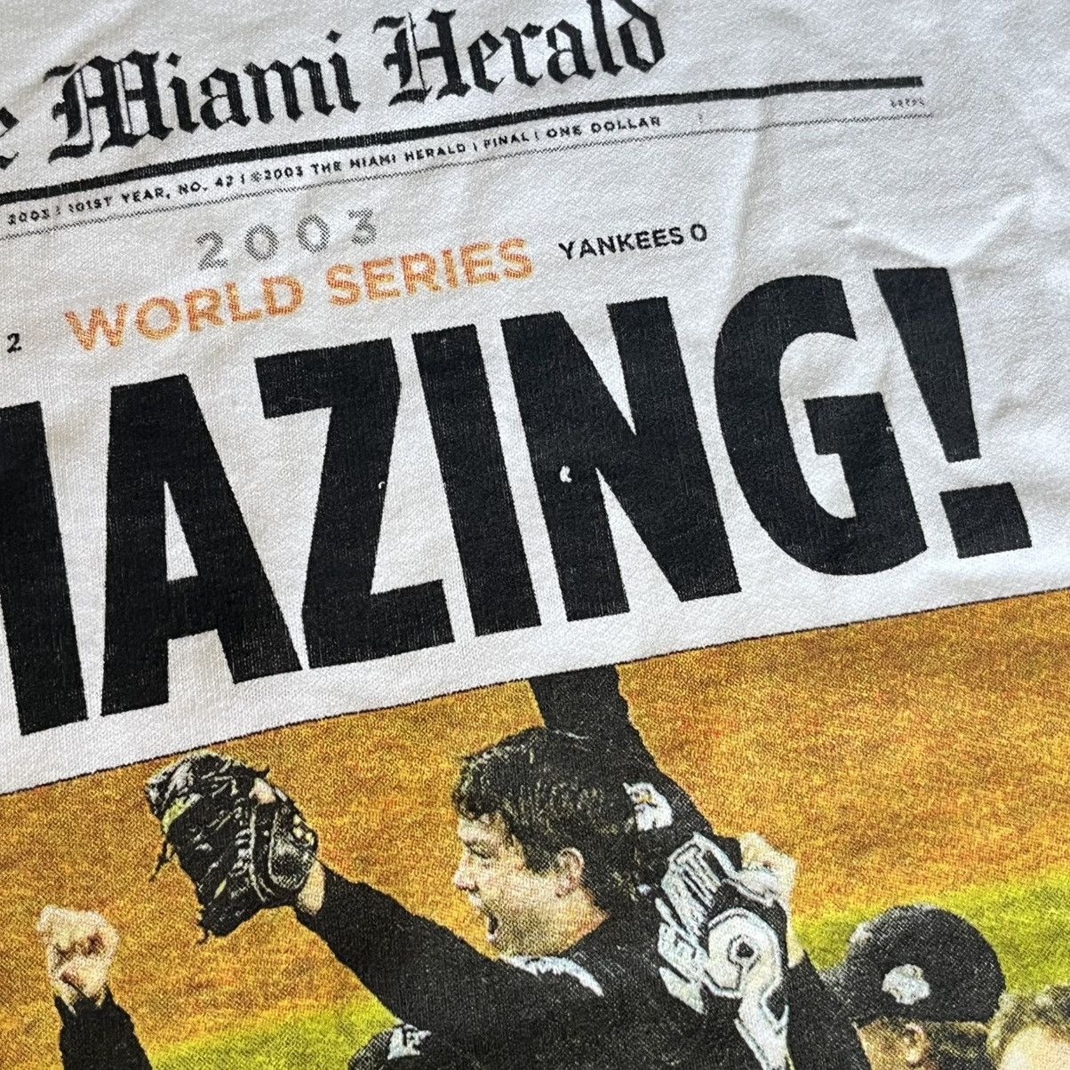 MLB Vintage 2003 Miami Herald Florida Marlins World Series Tee Size US M / EU 48-50 / 2 - 7 Thumbnail