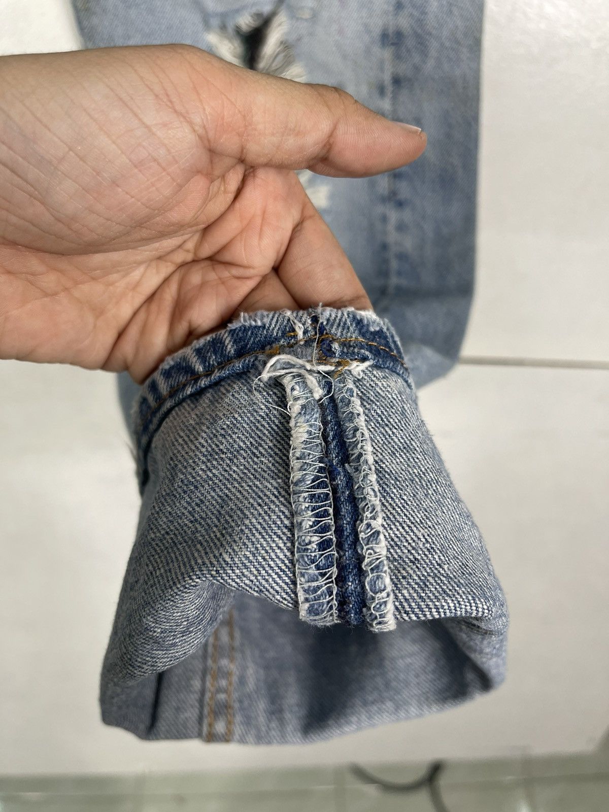 Levi's Levis Kurt Cobain Grunge Ripped Jean Button Fly Size US 30 / EU 46 - 12 Thumbnail