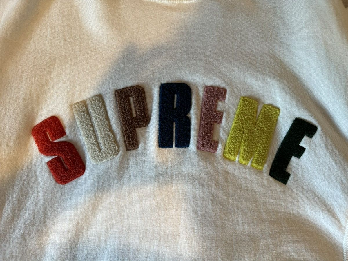 Supreme SUPREME CHENILLE ARC LOGO HOODIE WHITE SIZE XL Size US XL / EU 56 / 4 - 2 Thumbnail