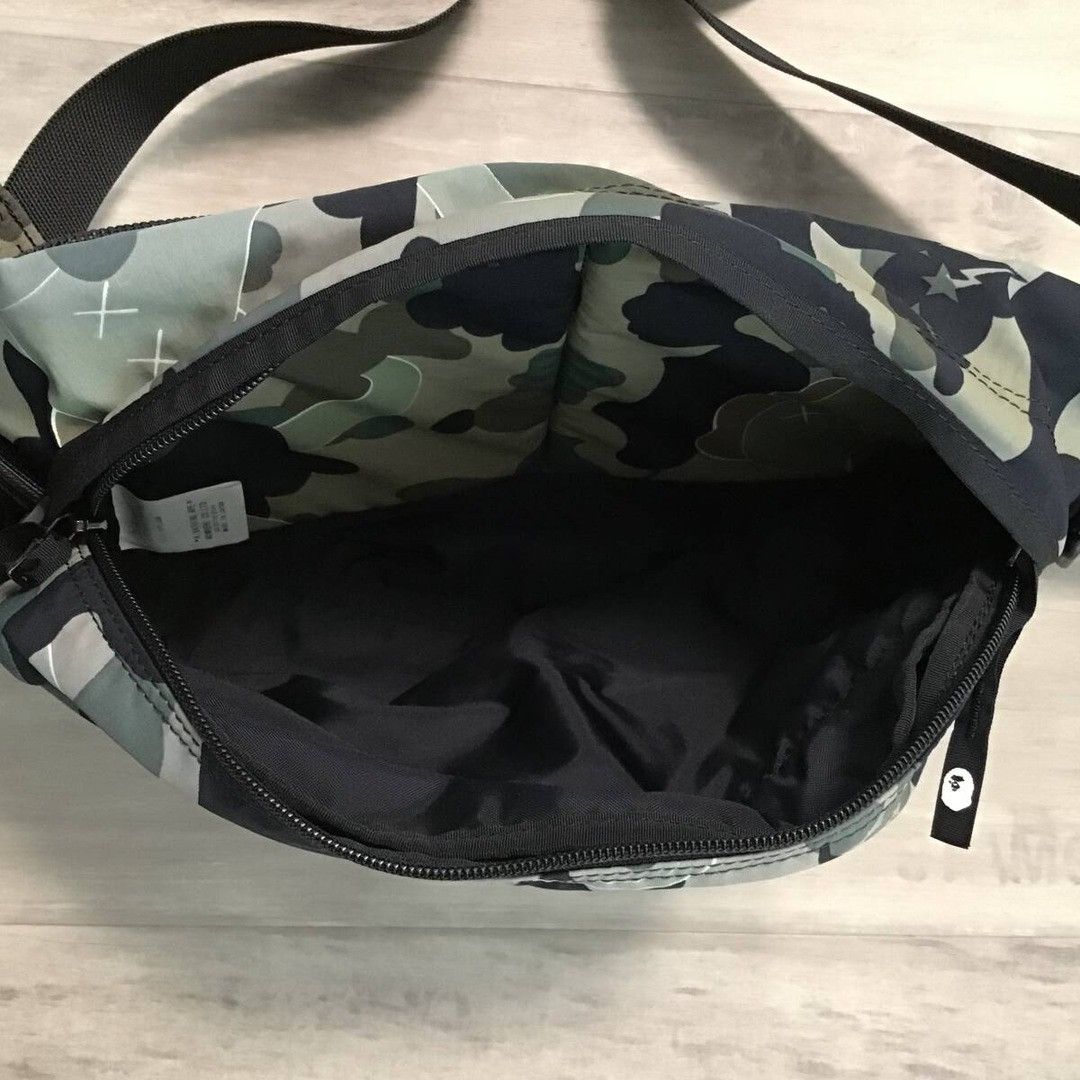 Bape × Kaws × Nigo KAWS × BAPE Bendy 1st camo Waist Bag a bathing ape NIGO Size ONE SIZE - 4 Thumbnail