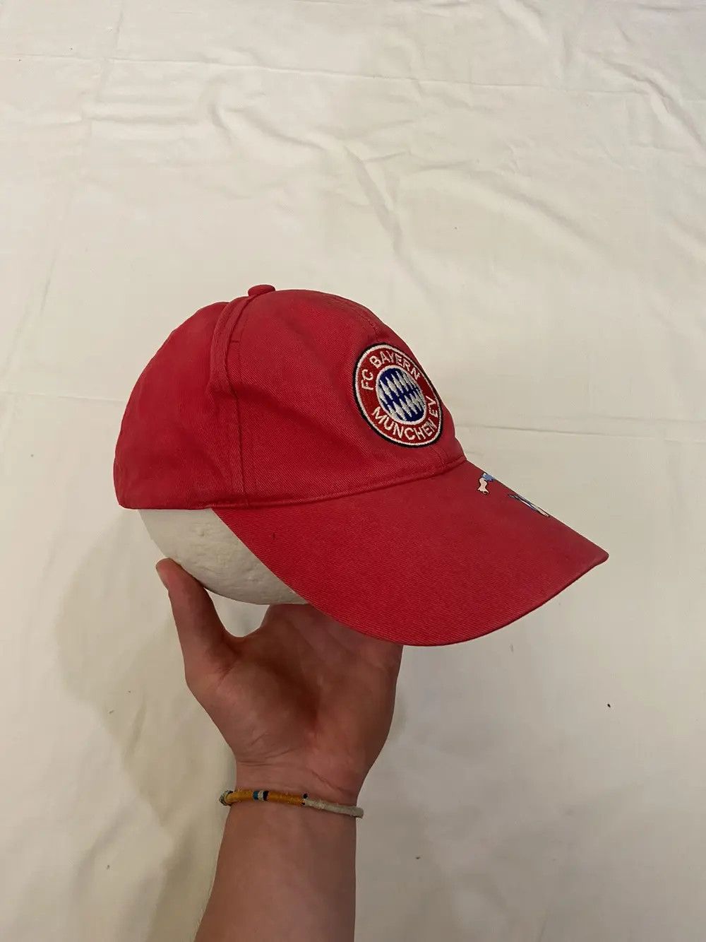Vintage VINTAGE 90’S FC BAYERN MUNICH SOCCER FADED RED CAP HAT Y2K Size ONE SIZE - 7 Thumbnail