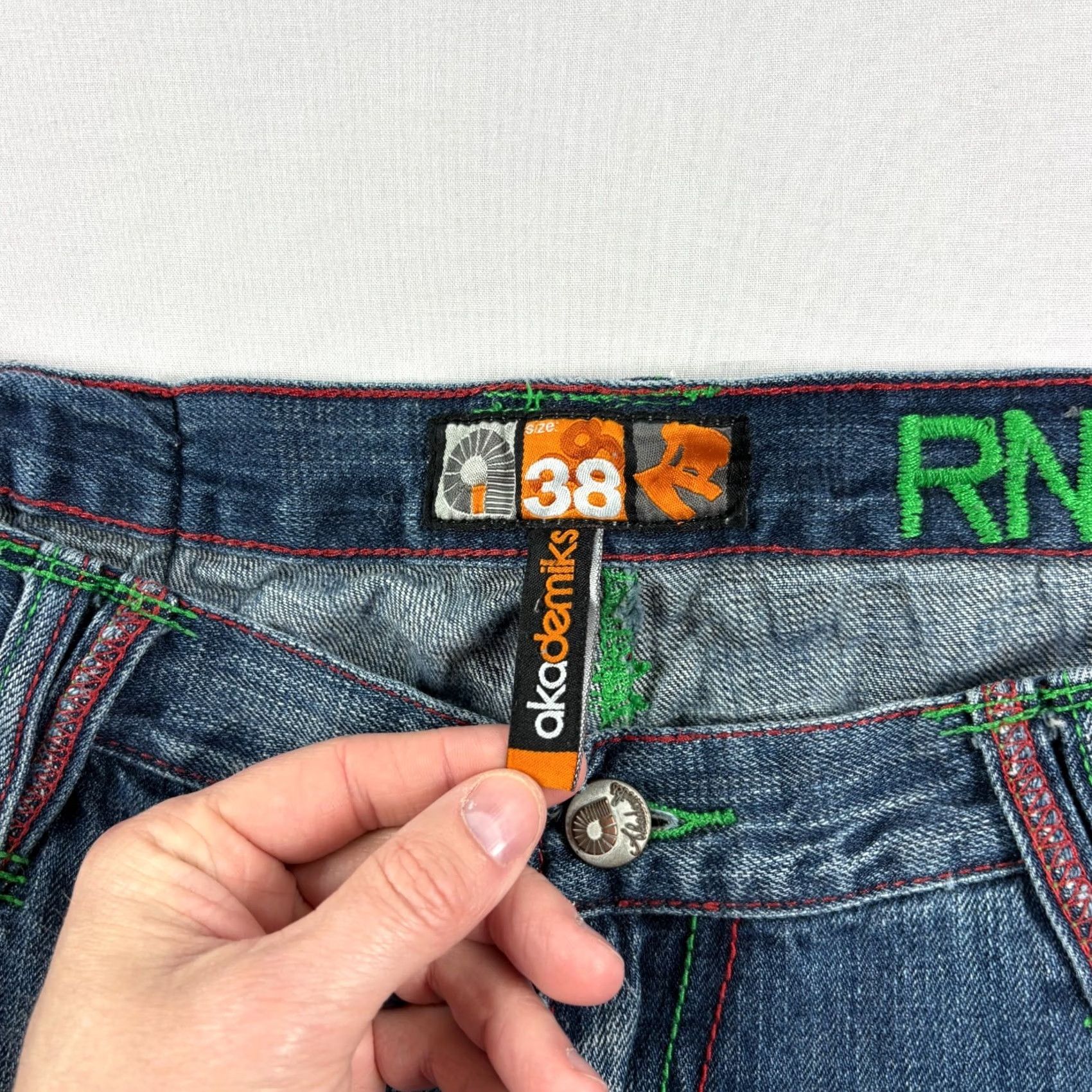Akademiks VINTAGE Akademiks Jeans Mens 38x32 Blue Baggy Hip Hop Embroidered Jeans Size US 38 / EU 54 - 7 Thumbnail