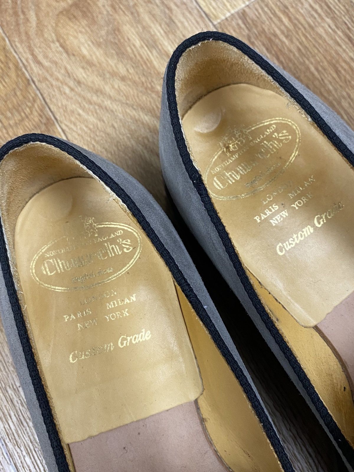 Church's Church’s Grey Suede Embroidered Crown Logo Slipper Shoes 42 Size US 9 / EU 42 - 2 Thumbnail