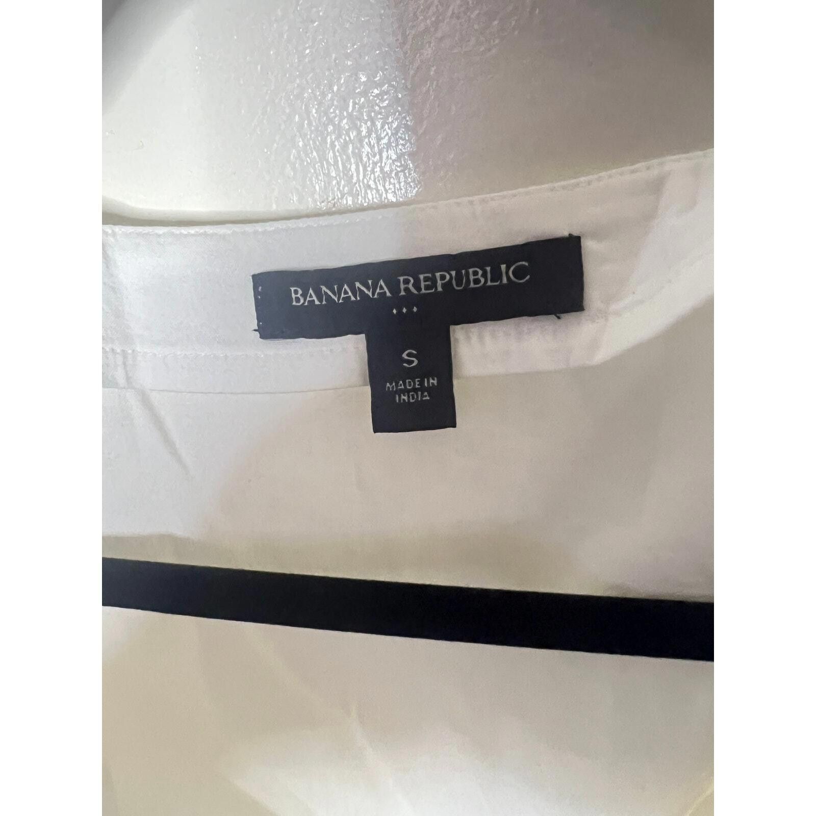 Banana Republic Banana Republic Embroidered V-Neck Top White Size Small Size S / US 4 / IT 40 - 3 Thumbnail