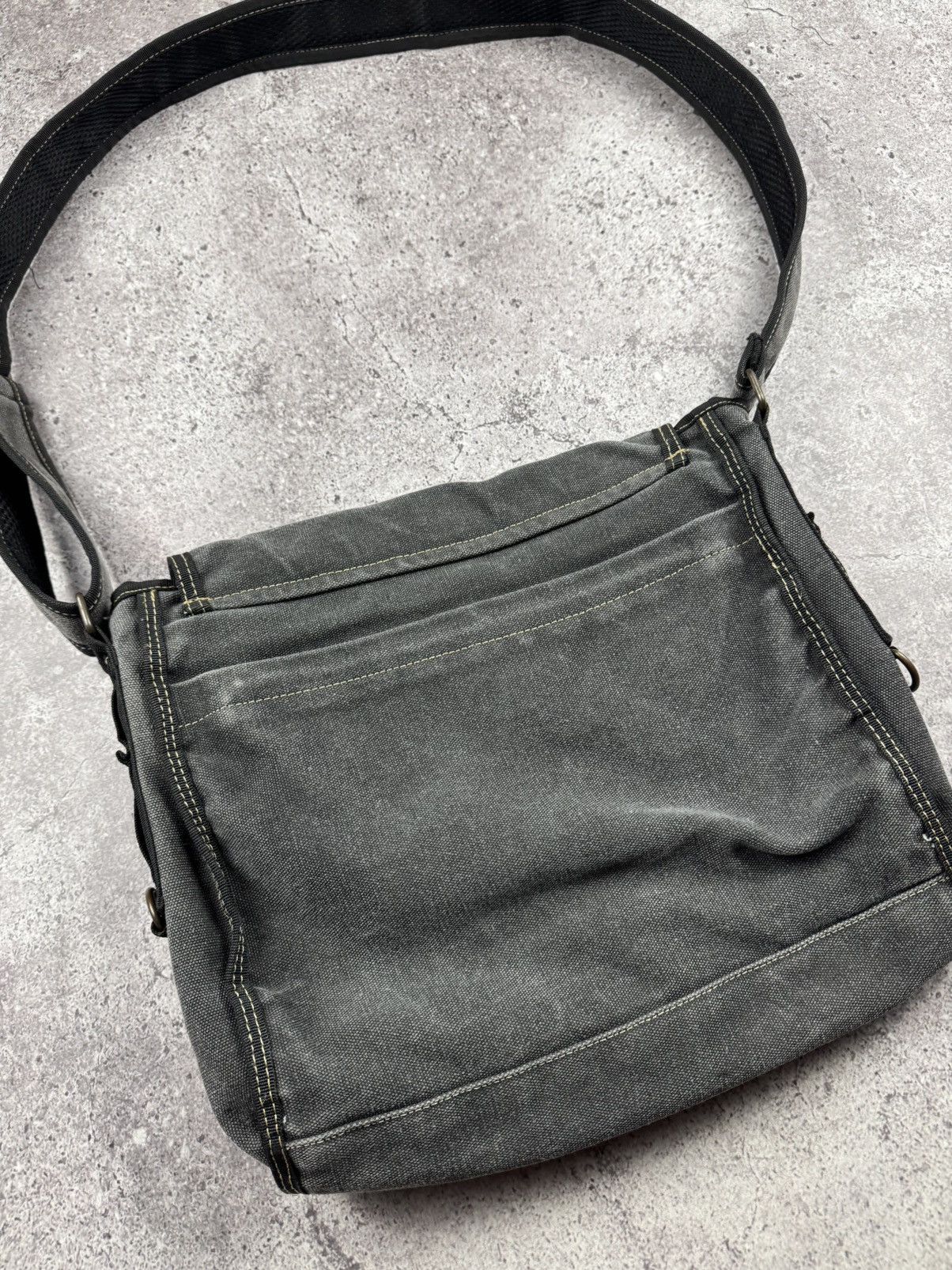 Diesel Vintage Y2K Diesel Messenger Crossbody Japanesse denim Bag Size ONE SIZE - 14 Thumbnail