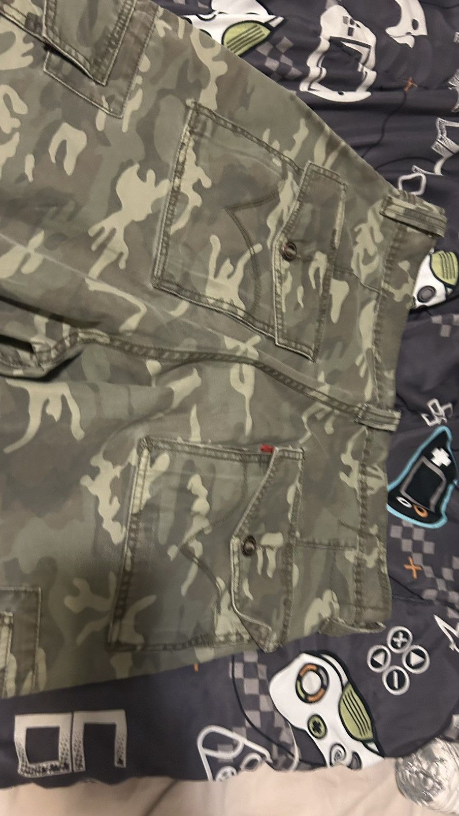 Levi's wideleg camo cargo pants Size US 36 / EU 52 - 4 Thumbnail