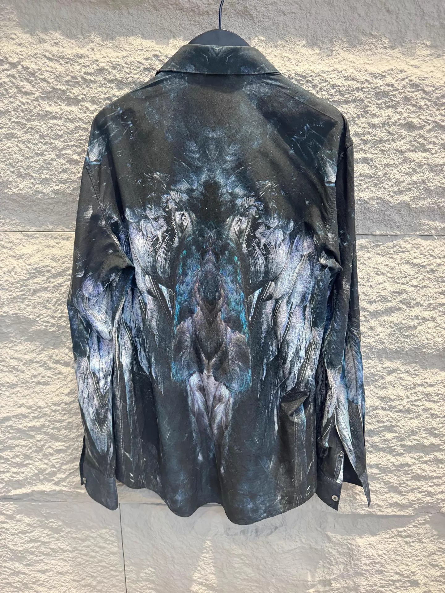 Alexander McQueen Alexander McQueen Wing Print Wool Unisex Shirt 50 Size US M / EU 48-50 / 2 - 2 Thumbnail