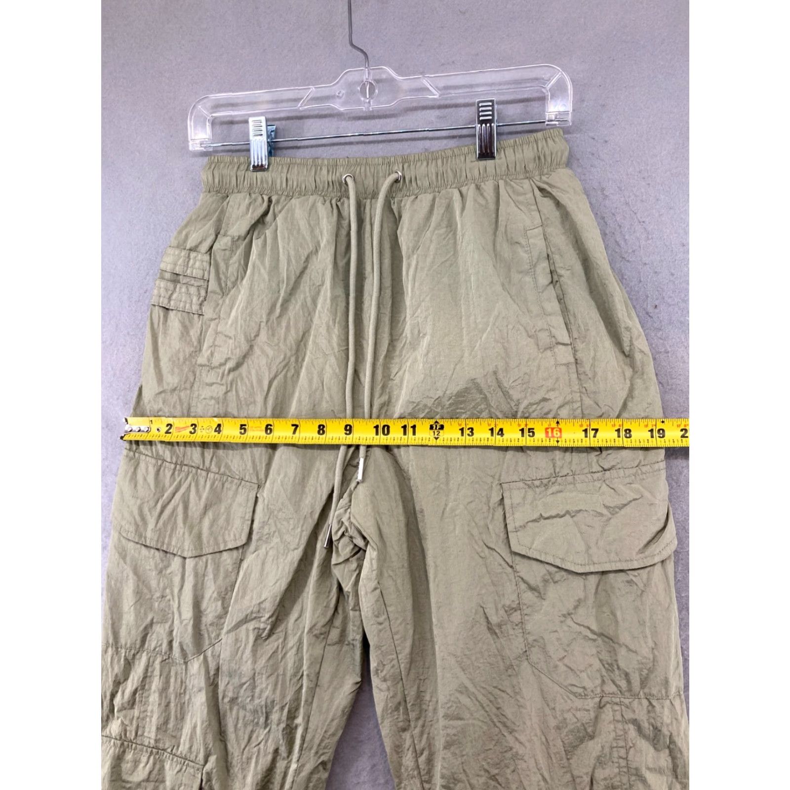 Forever 21 FOREVER 21 Womens Joggers Small Athletic Cargo Adjustable Waist - Green Nylon Slim Tapered Pants, Activewear, 27in Inseam, S Size 28" / US 6 / IT 42 - 3 Thumbnail