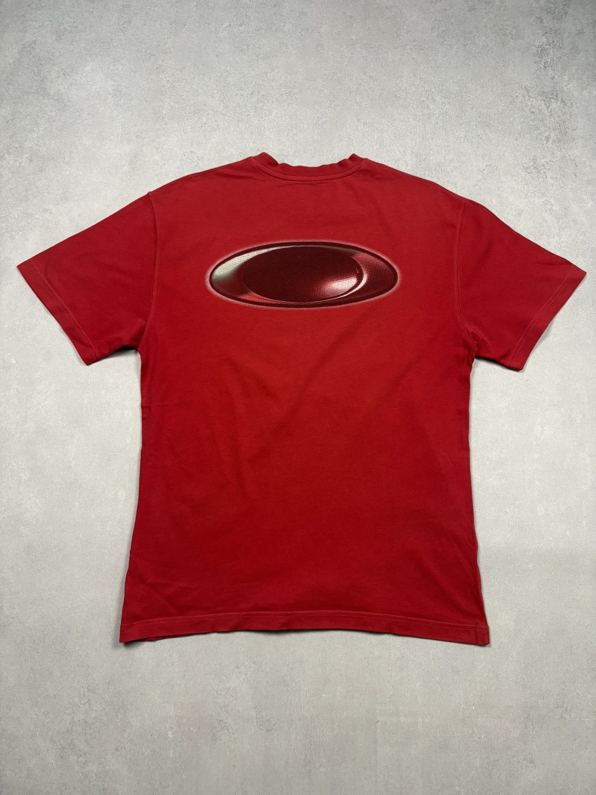 Oakley Oakley Vintage Red Spell Out T Shirt Hype Big Logo Y2K 00s Size US M / EU 48-50 / 2 - 1 Thumbnail