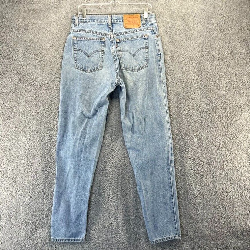 Levi's Vintage Levi's jeans Women's Relaxed Light Wash Faded 90s Size 34" / US 12 / IT 48 - 1 Thumbnail