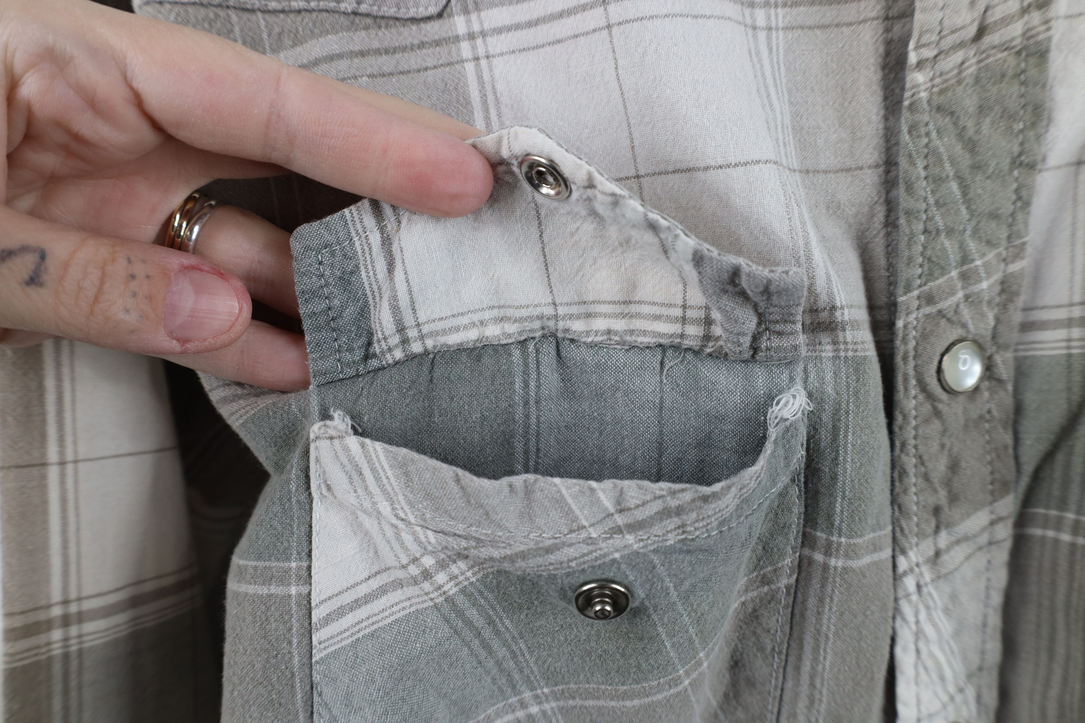 Vintage Vintage 90s Streetwear Cowboy Snap Button Shirt Plaid Size US M / EU 48-50 / 2 - 7 Thumbnail