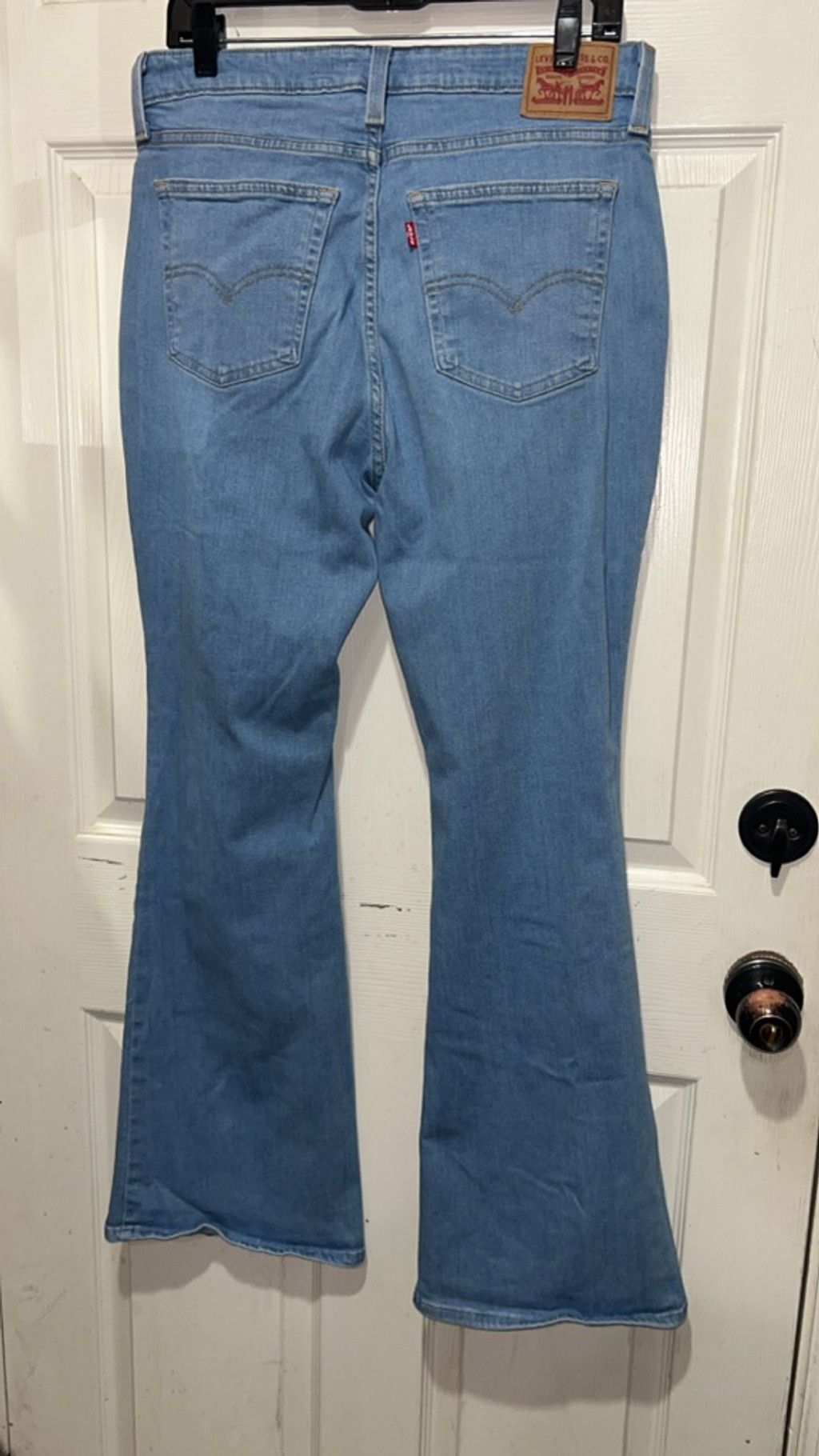 Levi's Women's Levi's Blue Distressed Flare Jeans Size 32 Size 32" / US 10 / IT 46 - 3 Thumbnail