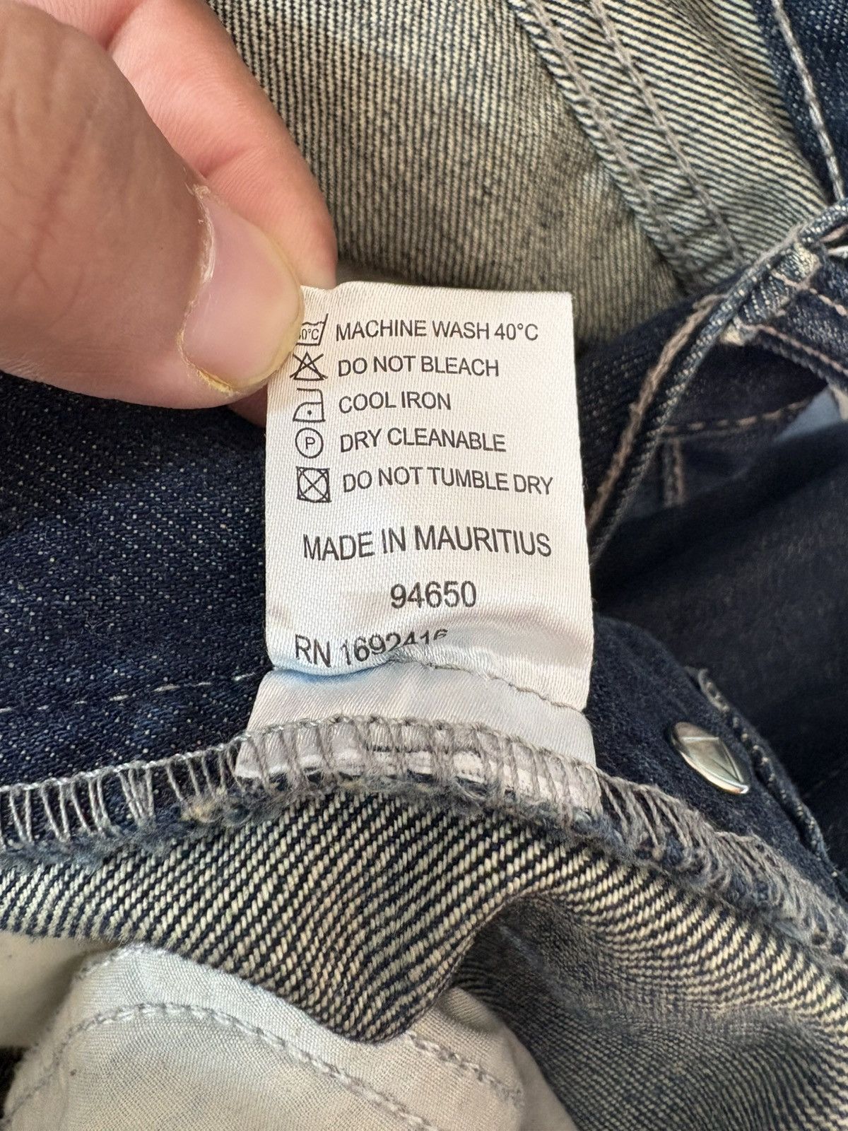 Guess VTG Guess LosAngeles BritRocker Jeans Size 36x34 Distressed Size US 36 / EU 52 - 13 Thumbnail