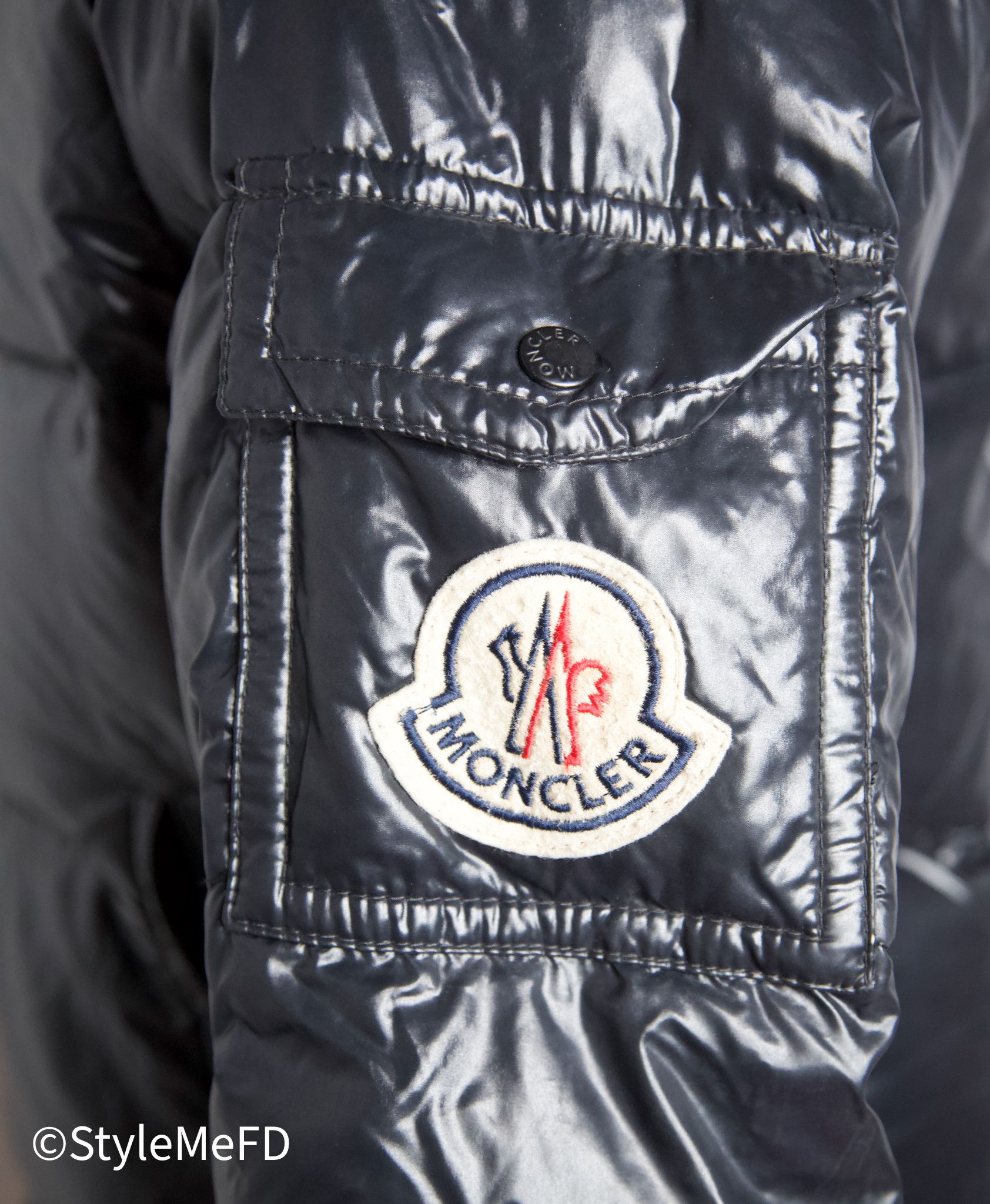 Moncler MONCLER BLACK 'MAYA' HOODED SHORT DOWN JACKET Size US L / EU 52-54 / 3 - 8 Thumbnail