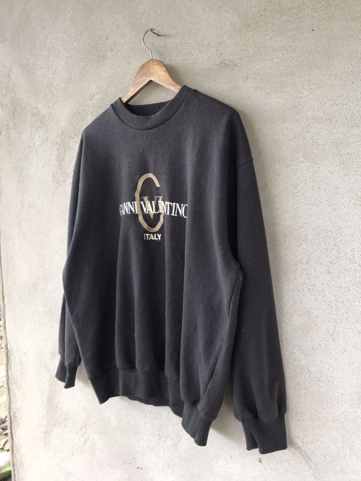 Giovanni Valentino × Valentino VINTAGE GIANNI VALENTINO SPELLOUT BIGLOGO SWEATSHIRT Size US L / EU 52-54 / 3 - 3 Thumbnail