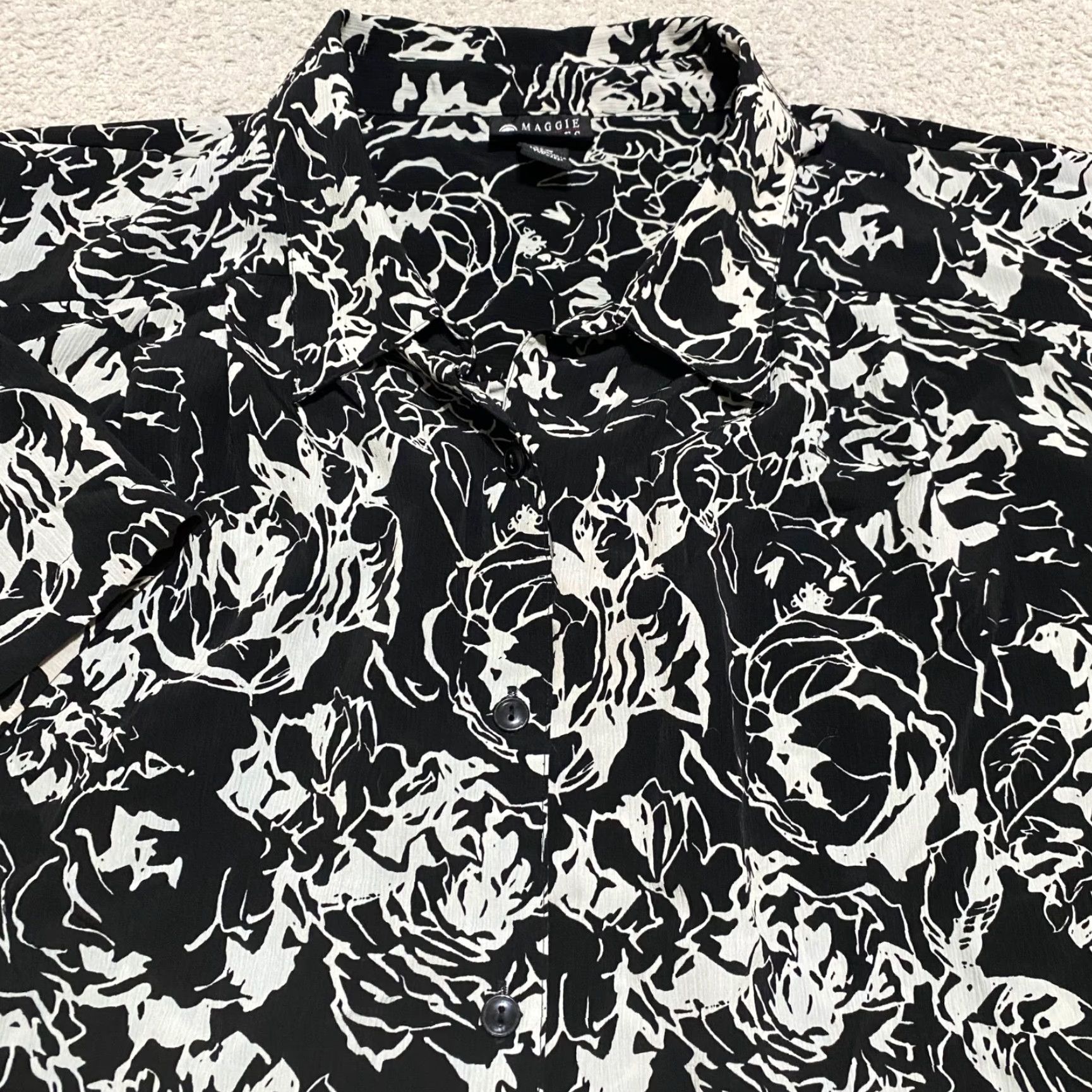 Vintage Maggie Barnes Womens Blouse Shirt Plus 32W Black Floral Short Sleeve Button Size XXS / US 00 / IT 34 - 5 Thumbnail