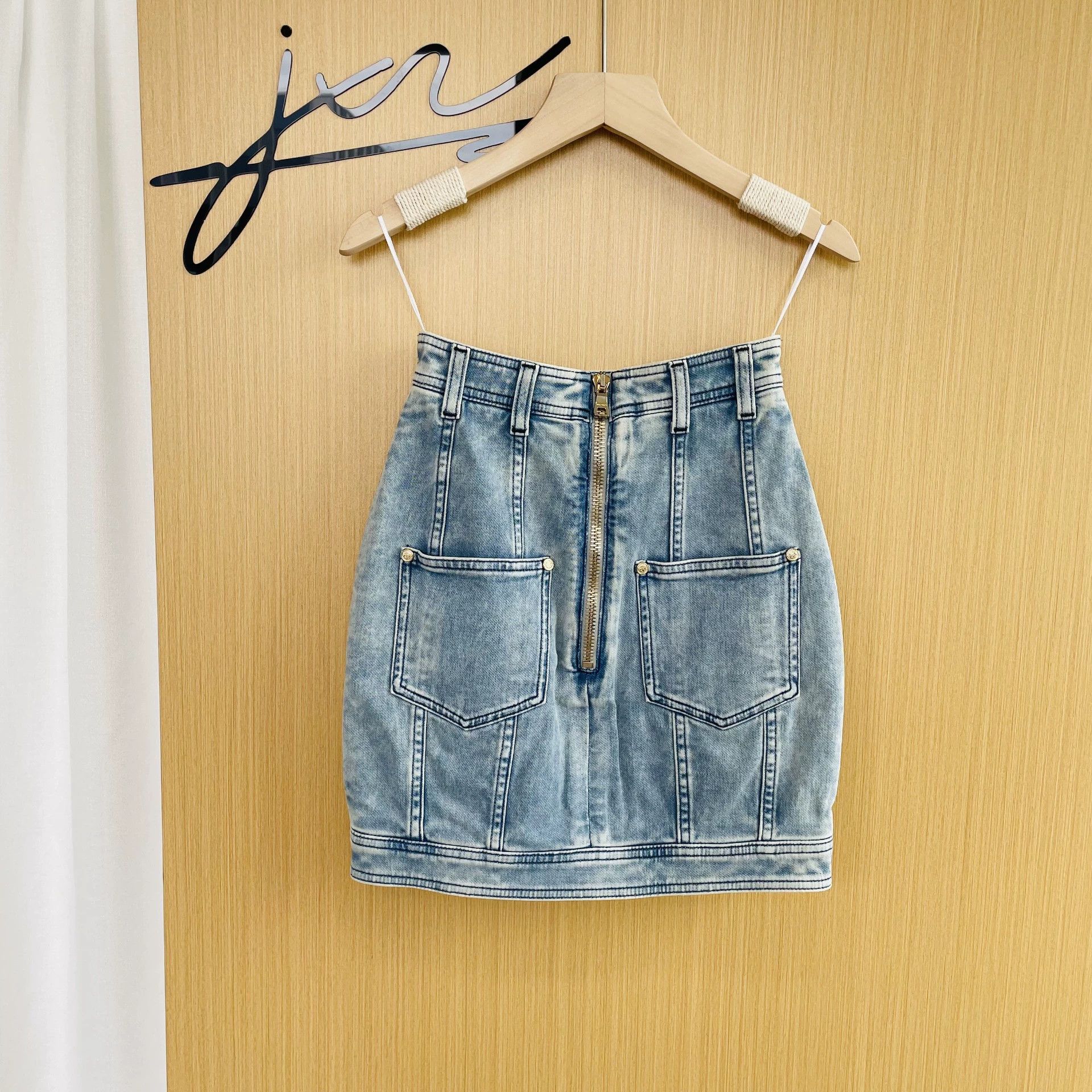 Balmain BALMAIN mid-waist sb short denim skirt wmn blue 34 99 new Size 24" / US 00 / IT 34 - 2 Thumbnail
