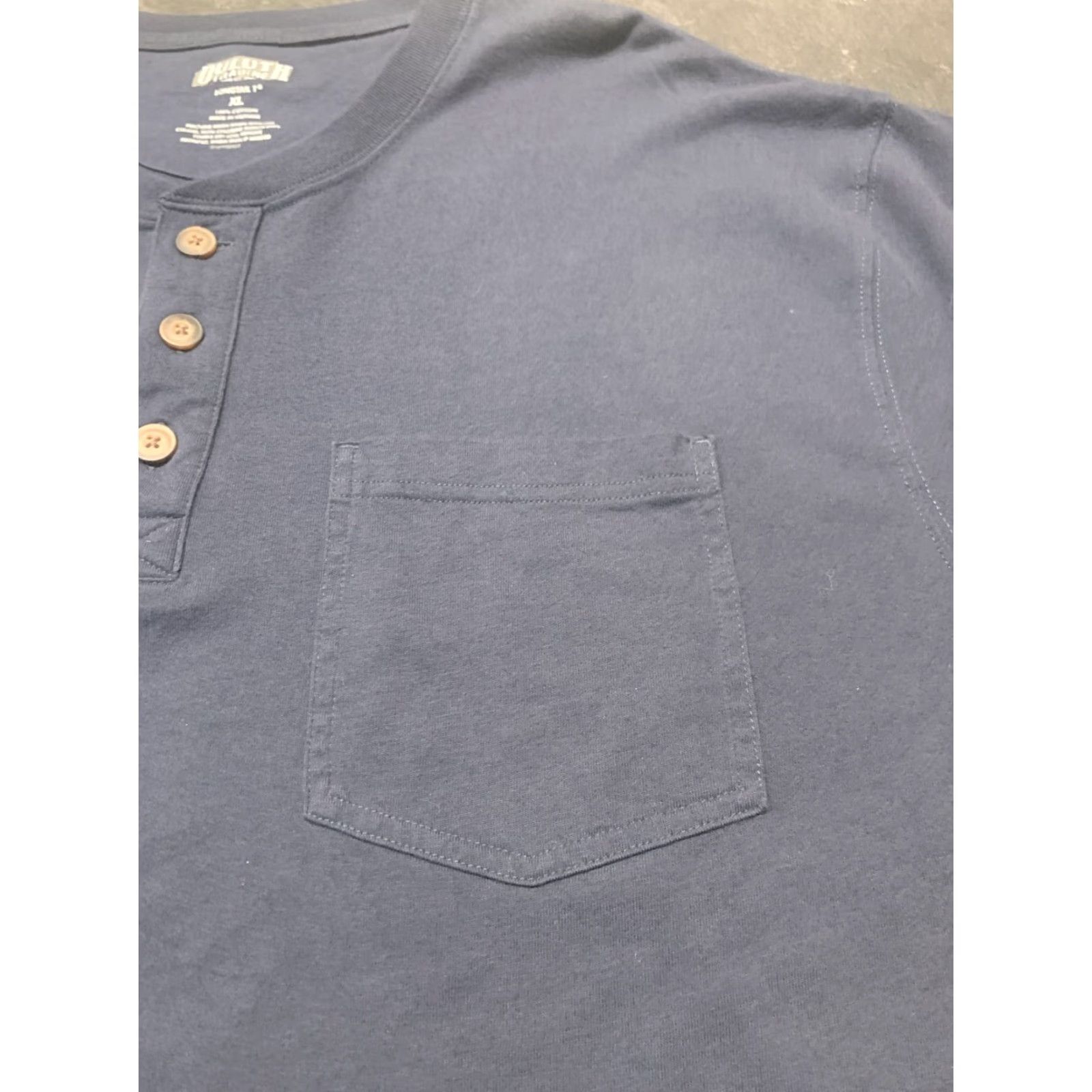 CO VINTAGE Duluth Trading Co Longtail T Henley T-Shirt Men XL Blue Short Sleeve Cotton Outdoor Pocket Size US XL / EU 56 / 4 - 4 Thumbnail