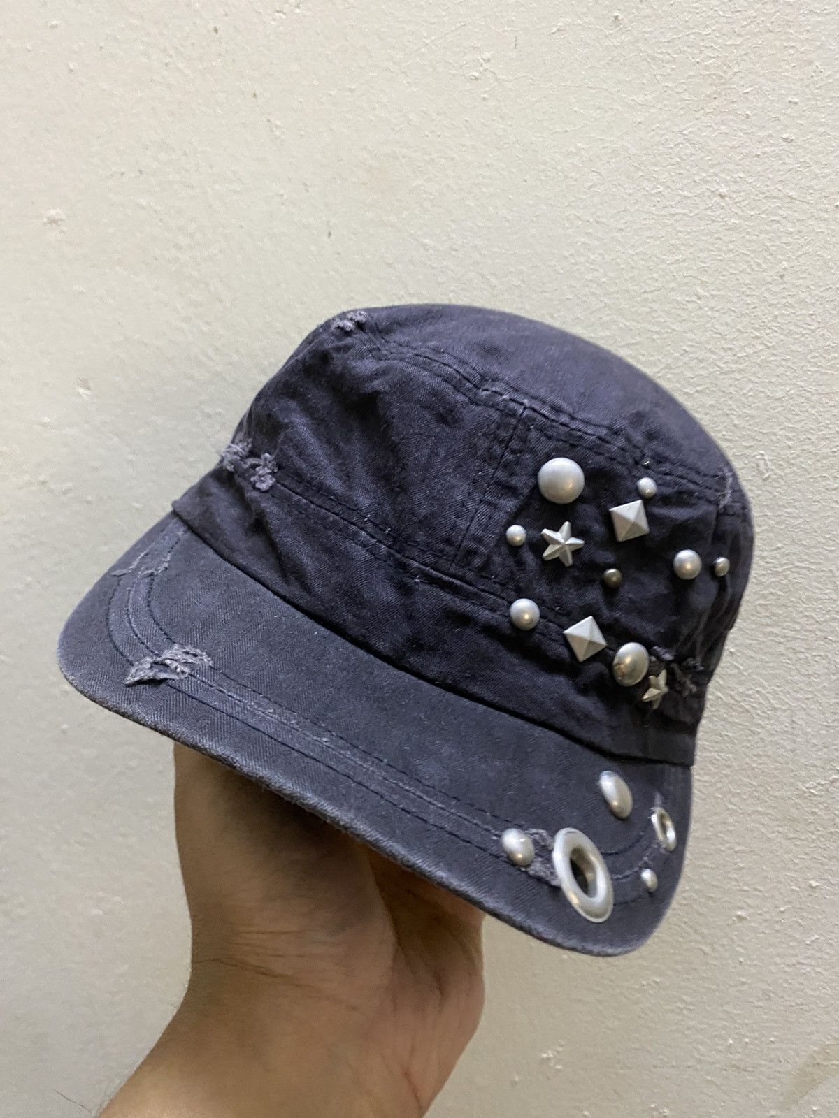 If Six Was Nine Vintage 2000s studed kptal style Size ONE SIZE - 1 Thumbnail