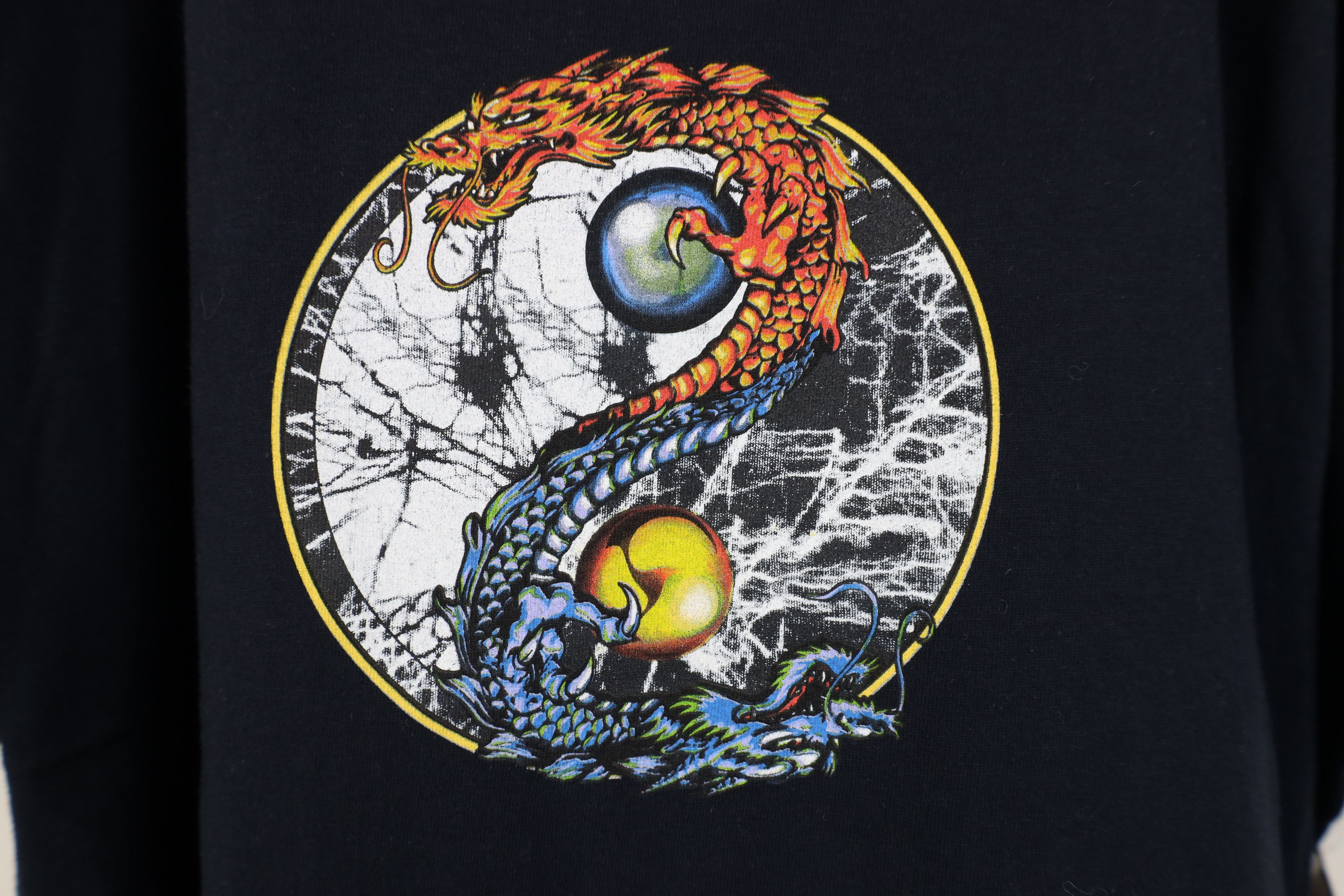 Vintage Deadstock Vintage Y2K Streetwear Yin Yang Dragon T-Shirt Size US XL / EU 56 / 4 - 4 Thumbnail