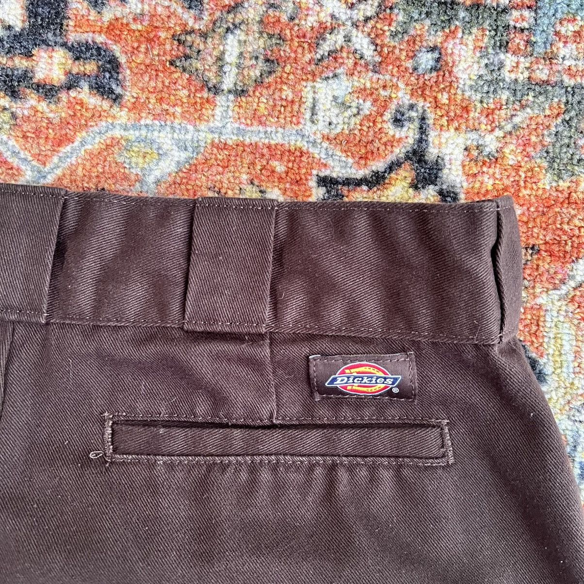 Dickies Classic brown dickies women’s size 4 timeless staple! Size 27" / US 4 / IT 40 - 8 Thumbnail