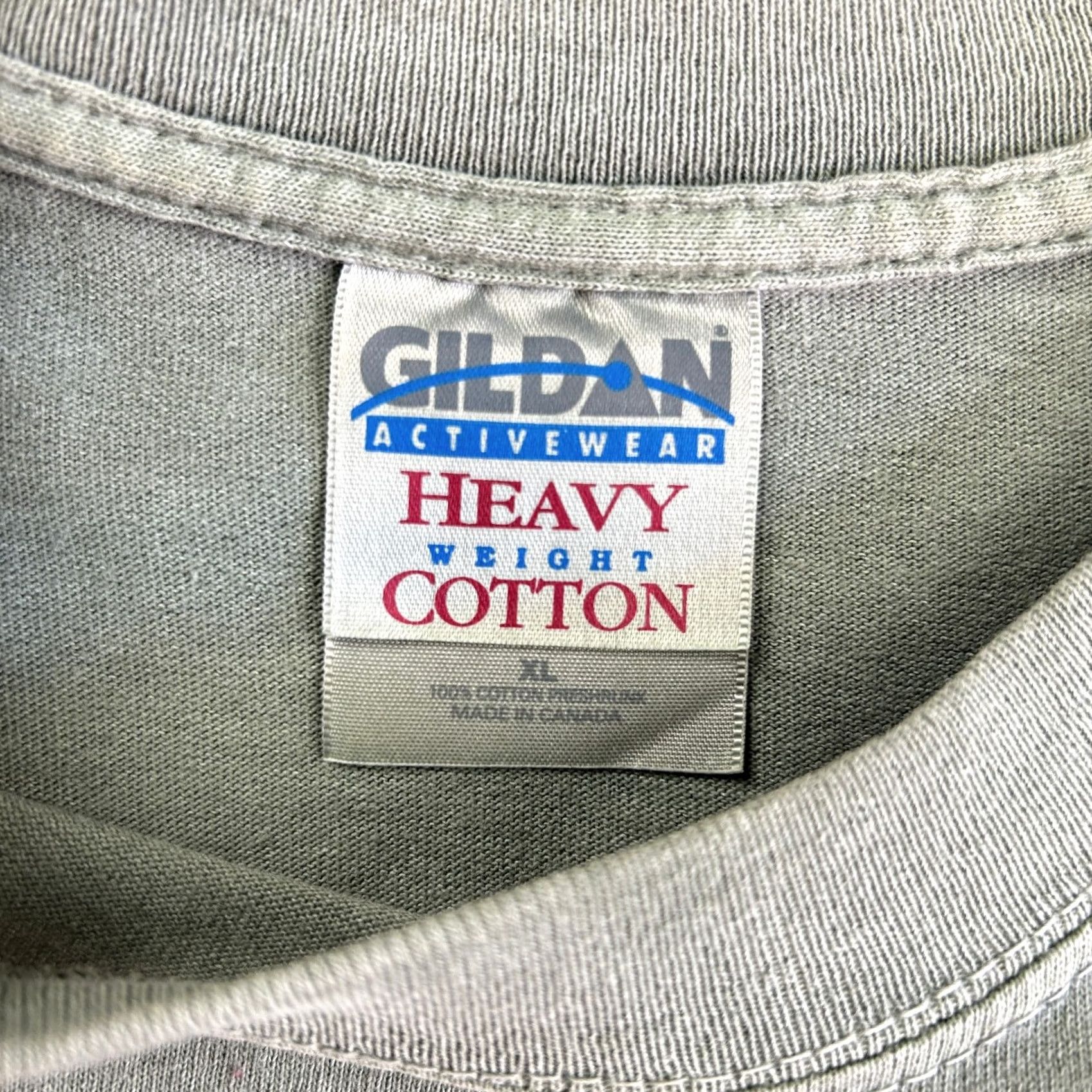 Gildan VINTAGE Gildan T-Shirt 90s Outdoor Graphic Print Men XL Green Crew Neck Short Sleeve River Guides Rode Hard and Put Away Wet Size US XL / EU 56 / 4 - 5 Thumbnail
