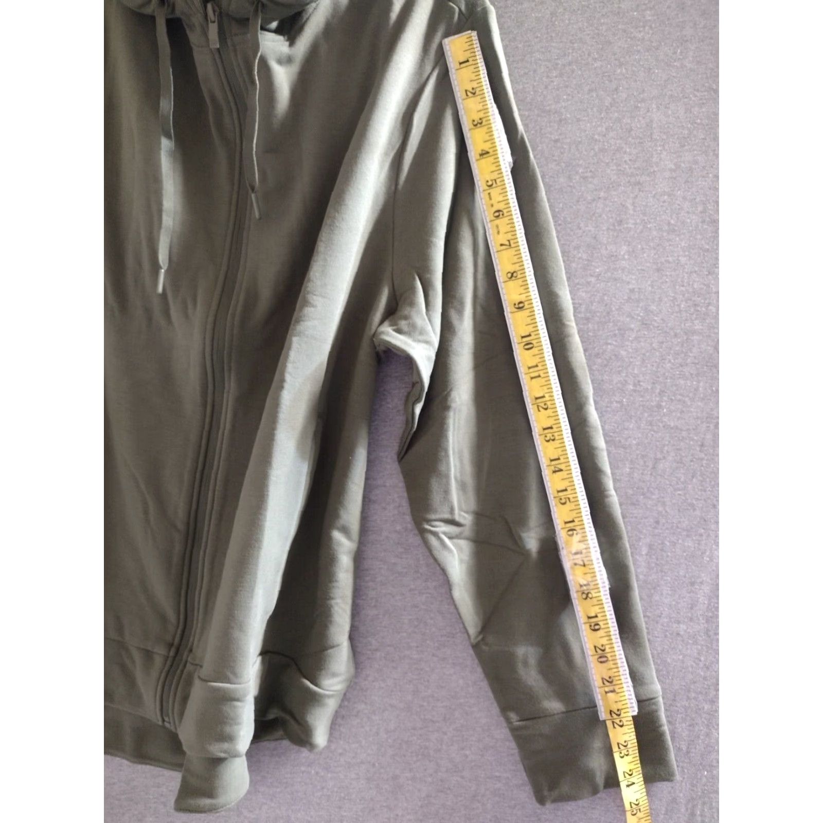 Vintage All In Motion Women’s Fleece Full Zip Hoodie Olive Green L Hoodie Women Full Zip Athletic Fleece Jacket Size L / US 10 / IT 46 - 7 Thumbnail