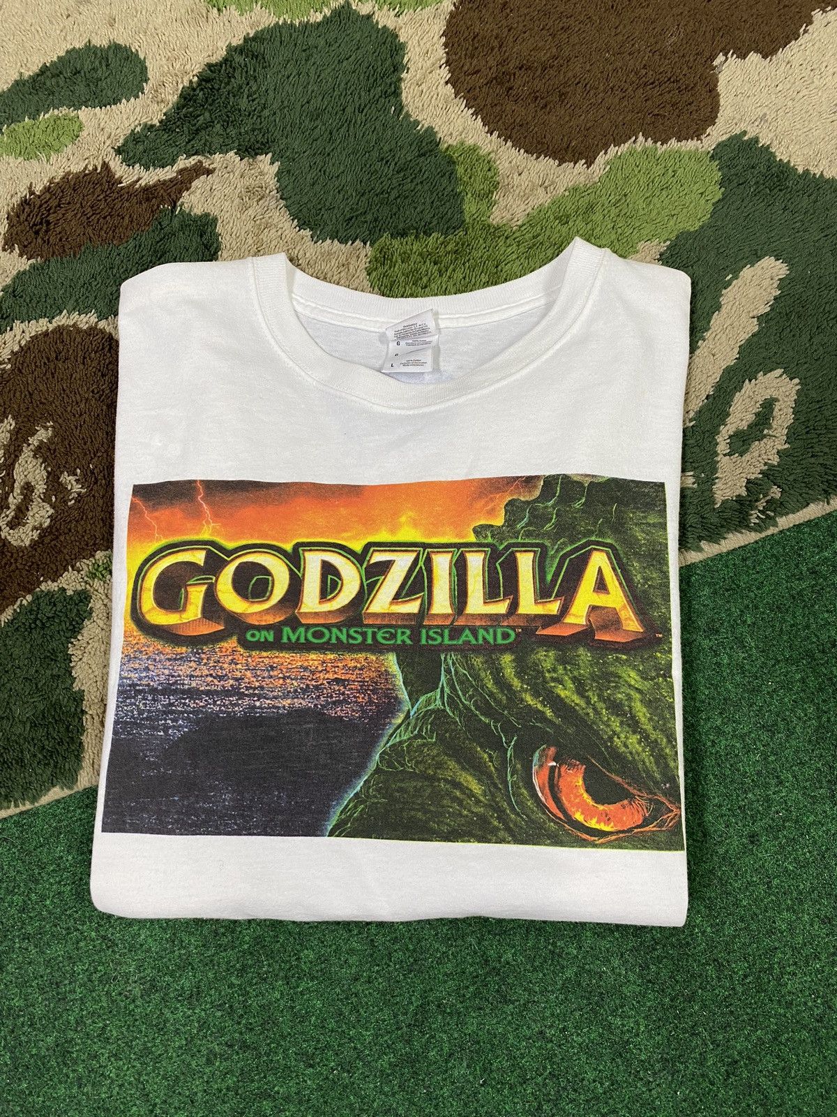 Vintage Vintage Godzilla Promo tee Shirt Large Size US L / EU 52-54 / 3 - 1 Thumbnail