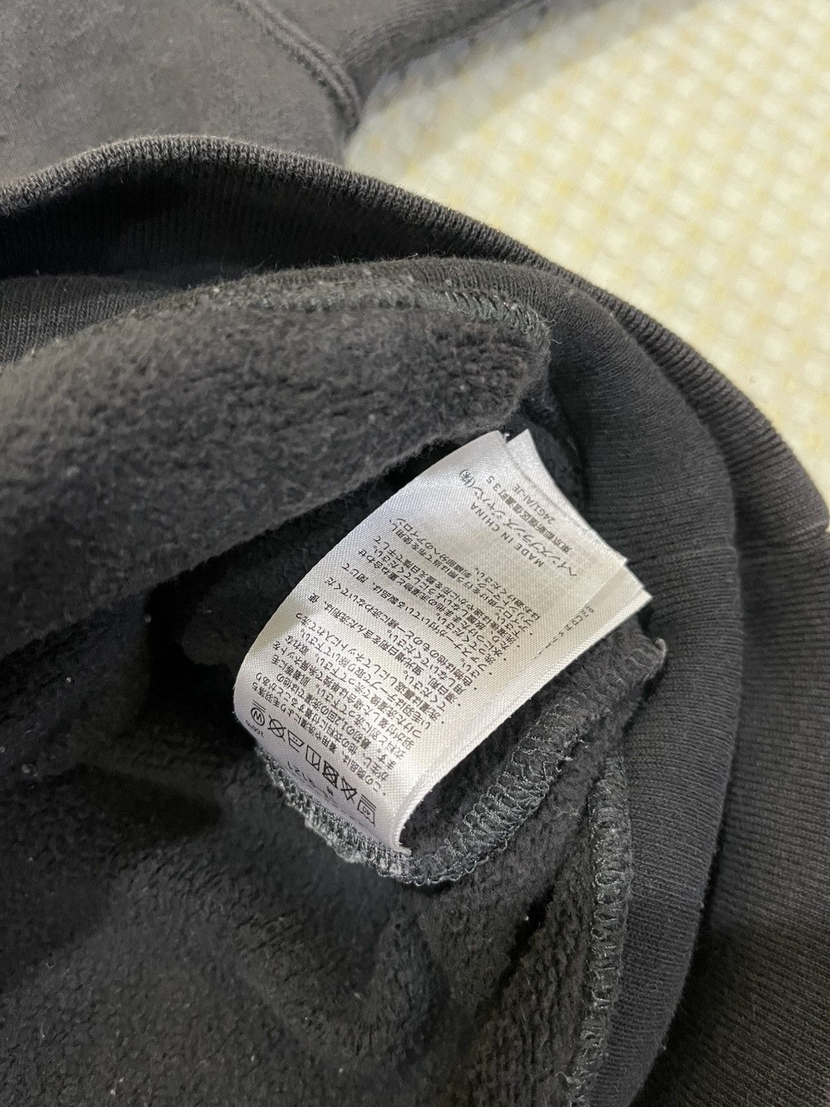Champion vintage Champion Reverse Weave hoodie in a faded black Size US M / EU 48-50 / 2 - 11 Thumbnail