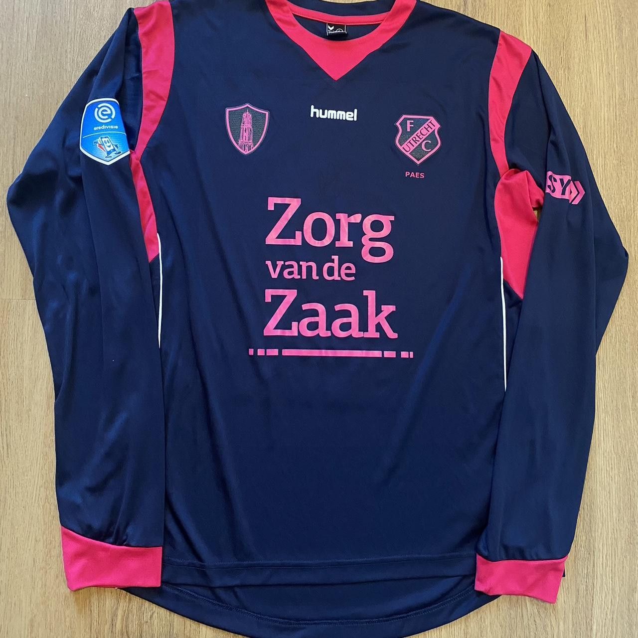 Hummel FC Utrecht Denmark Hummel *41 Goalkeeper Football Shirt *41 Size US L / EU 52-54 / 3 - 1 Thumbnail