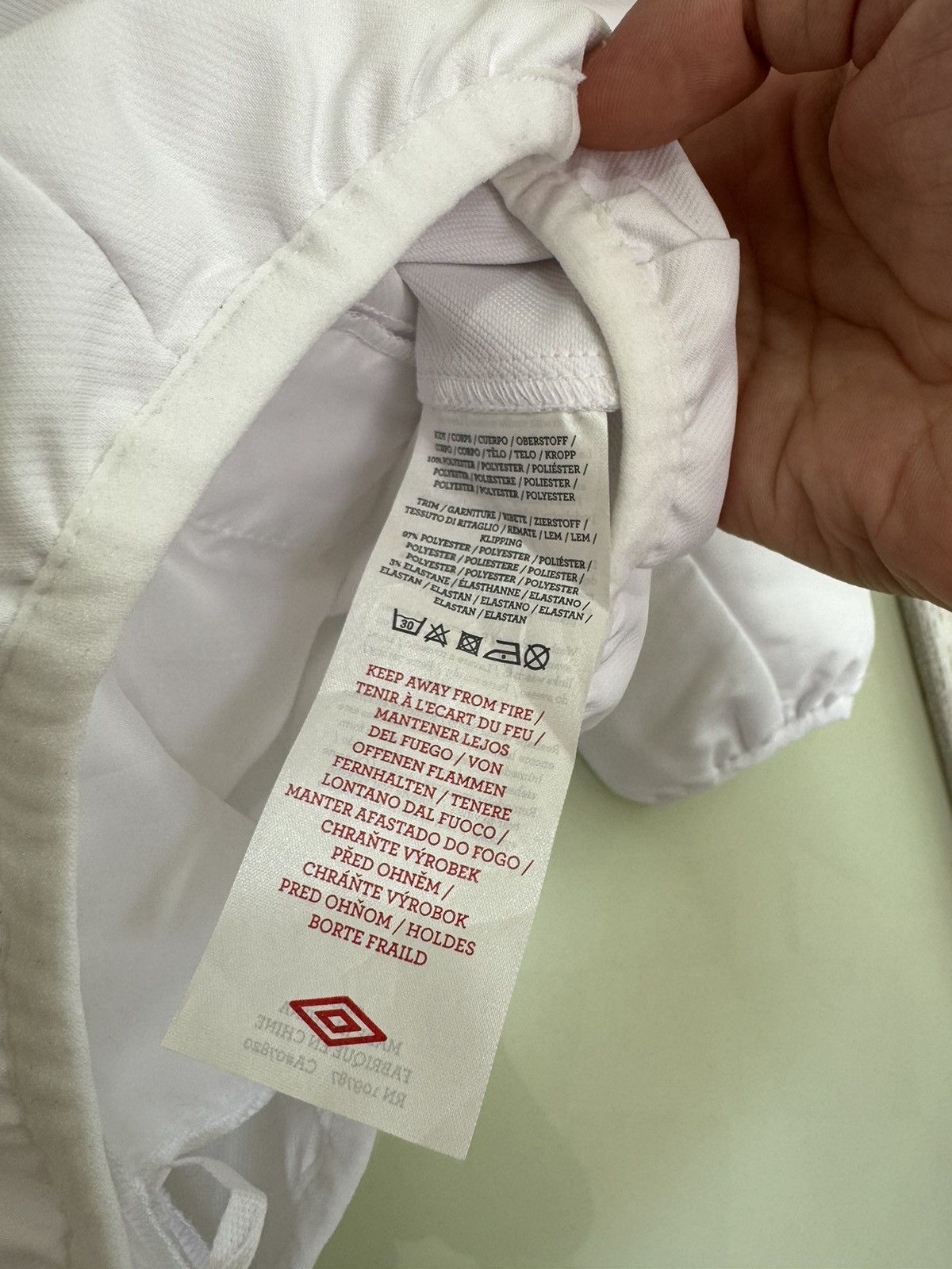 Umbro × Vintage BNWT England 2012 Soccer Tracksuit Jacket Football Jersey Size US M / EU 48-50 / 2 - 12 Thumbnail