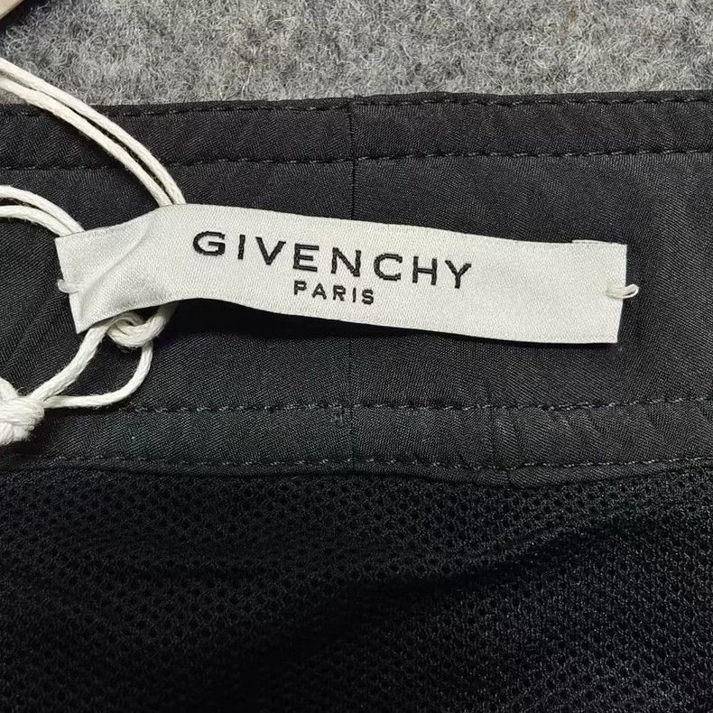 Givenchy Givenchy GIVENCHY Logo Swim Shorts with Tag -2507 Size US 34 / EU 50 - 3 Thumbnail